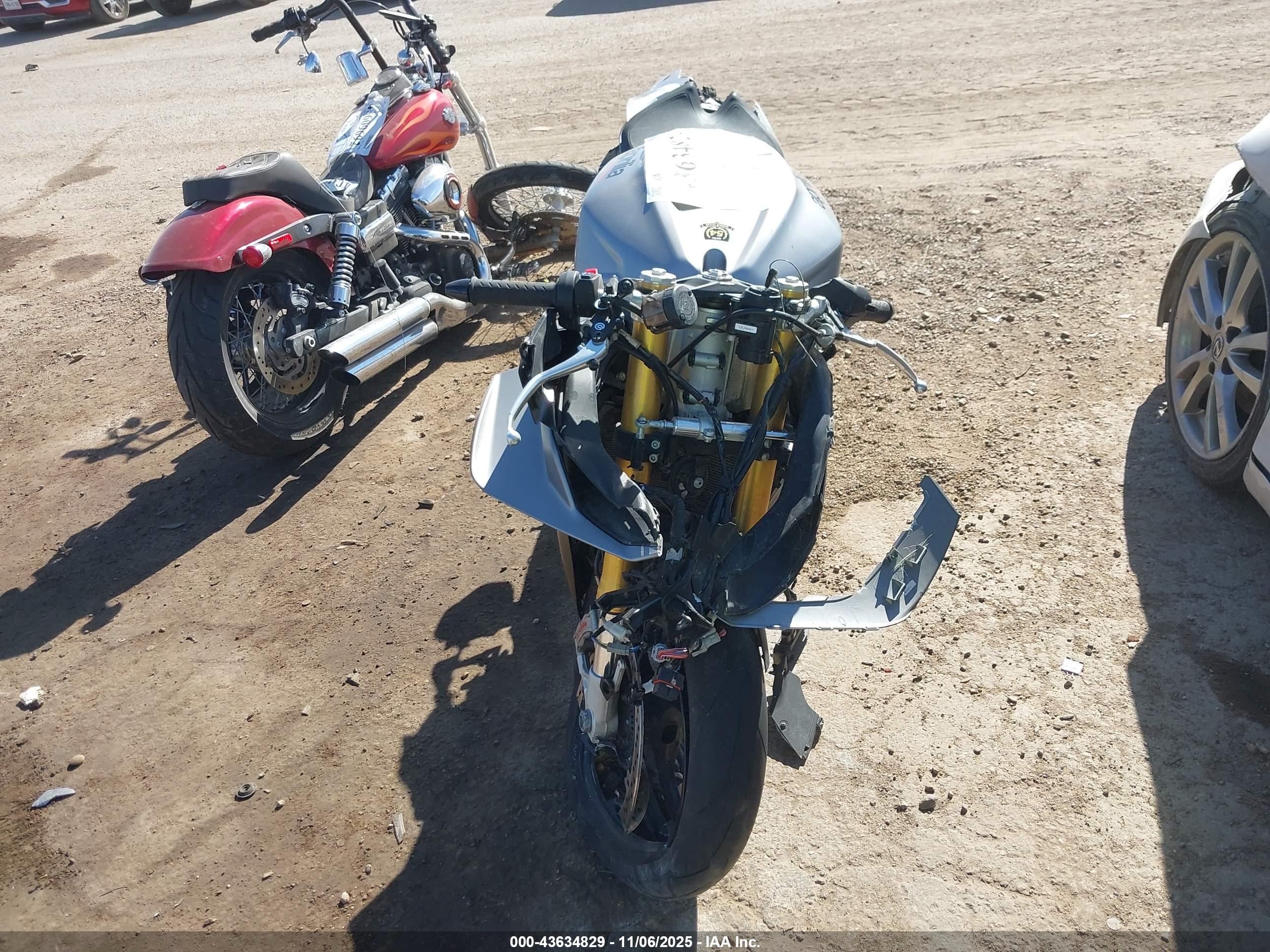 APRILIA RSV4 image 5