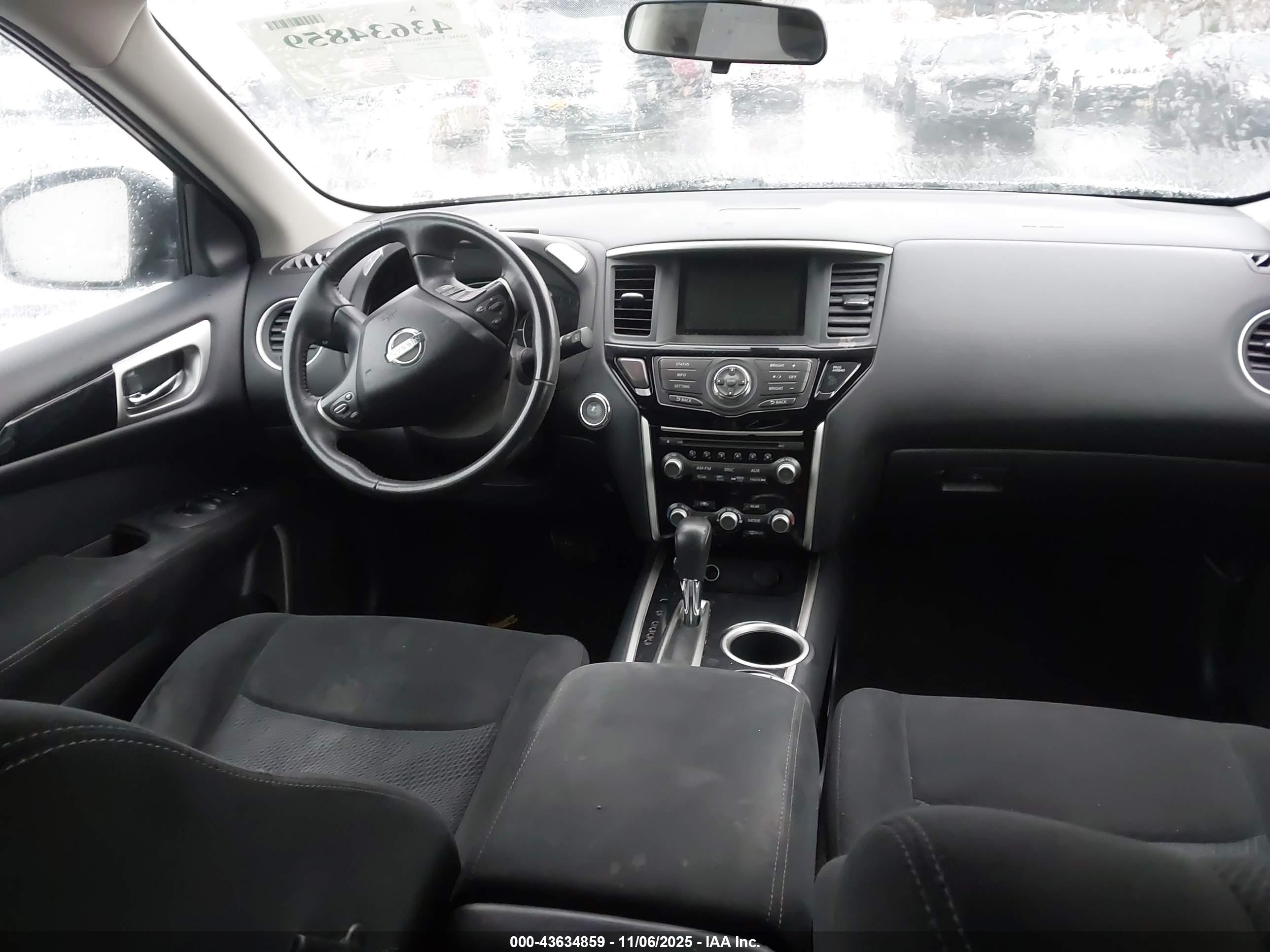 NISSAN PATHFINDER image 5