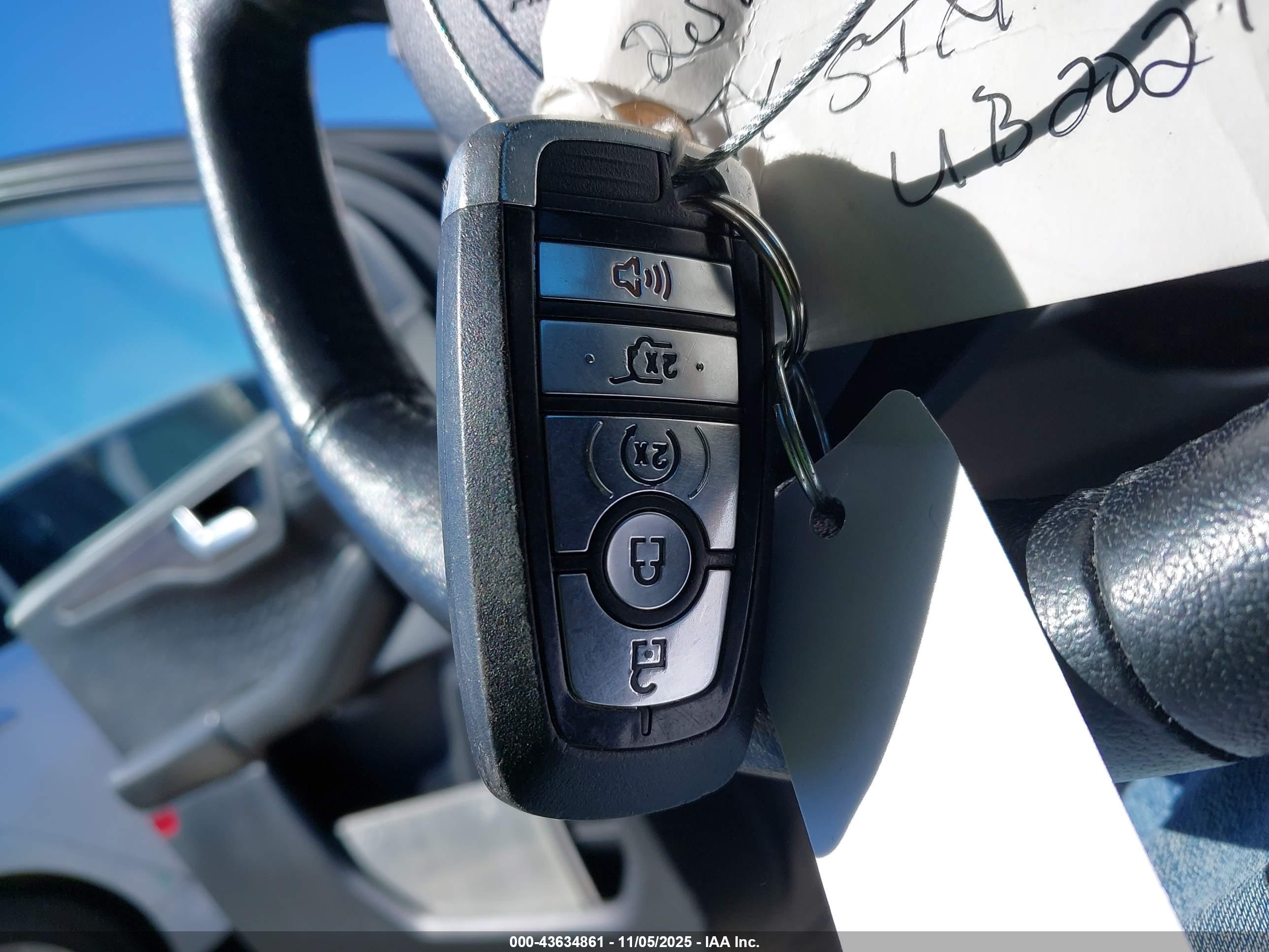FORD ESCAPE image 11