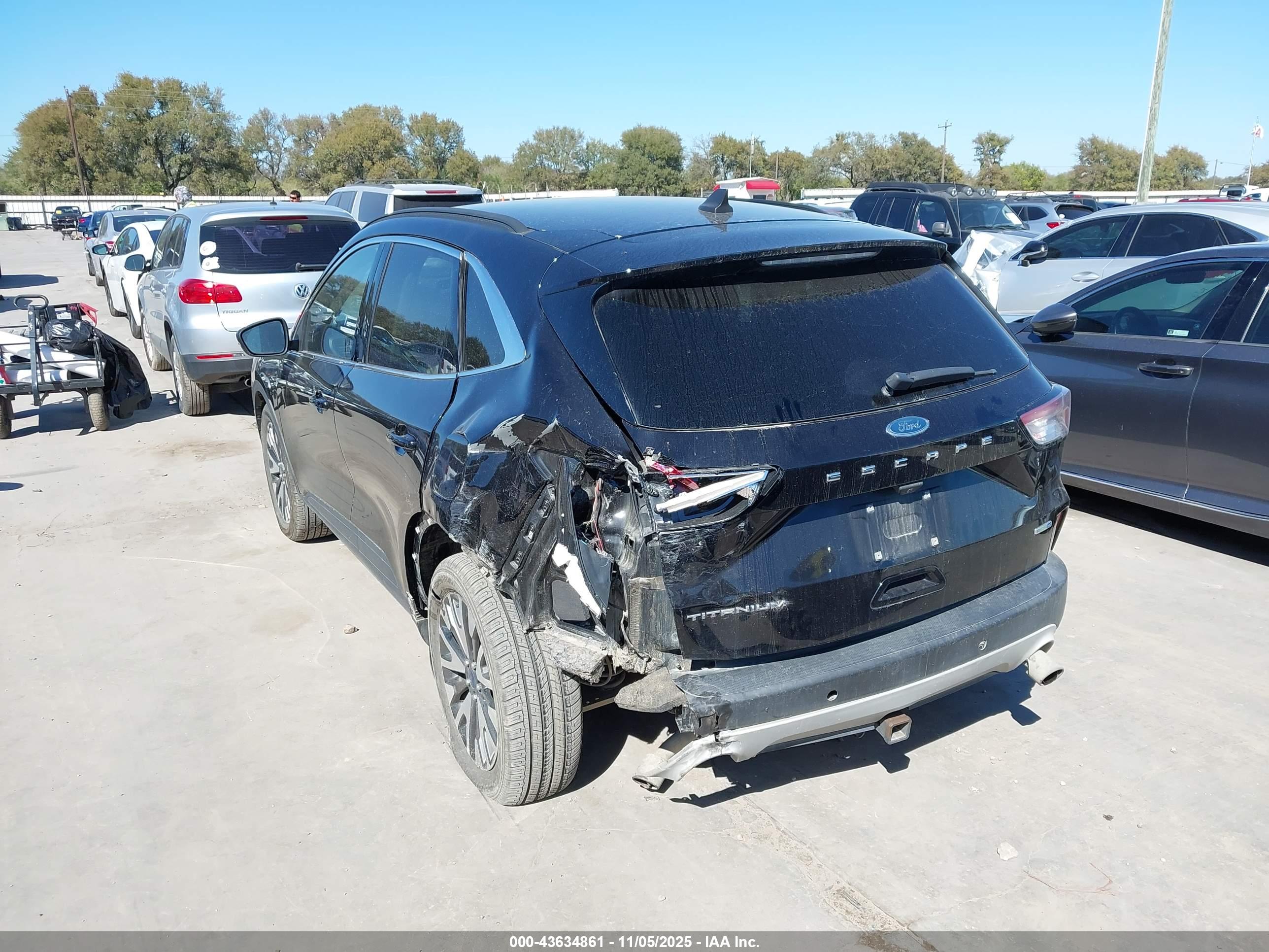 FORD ESCAPE image 3