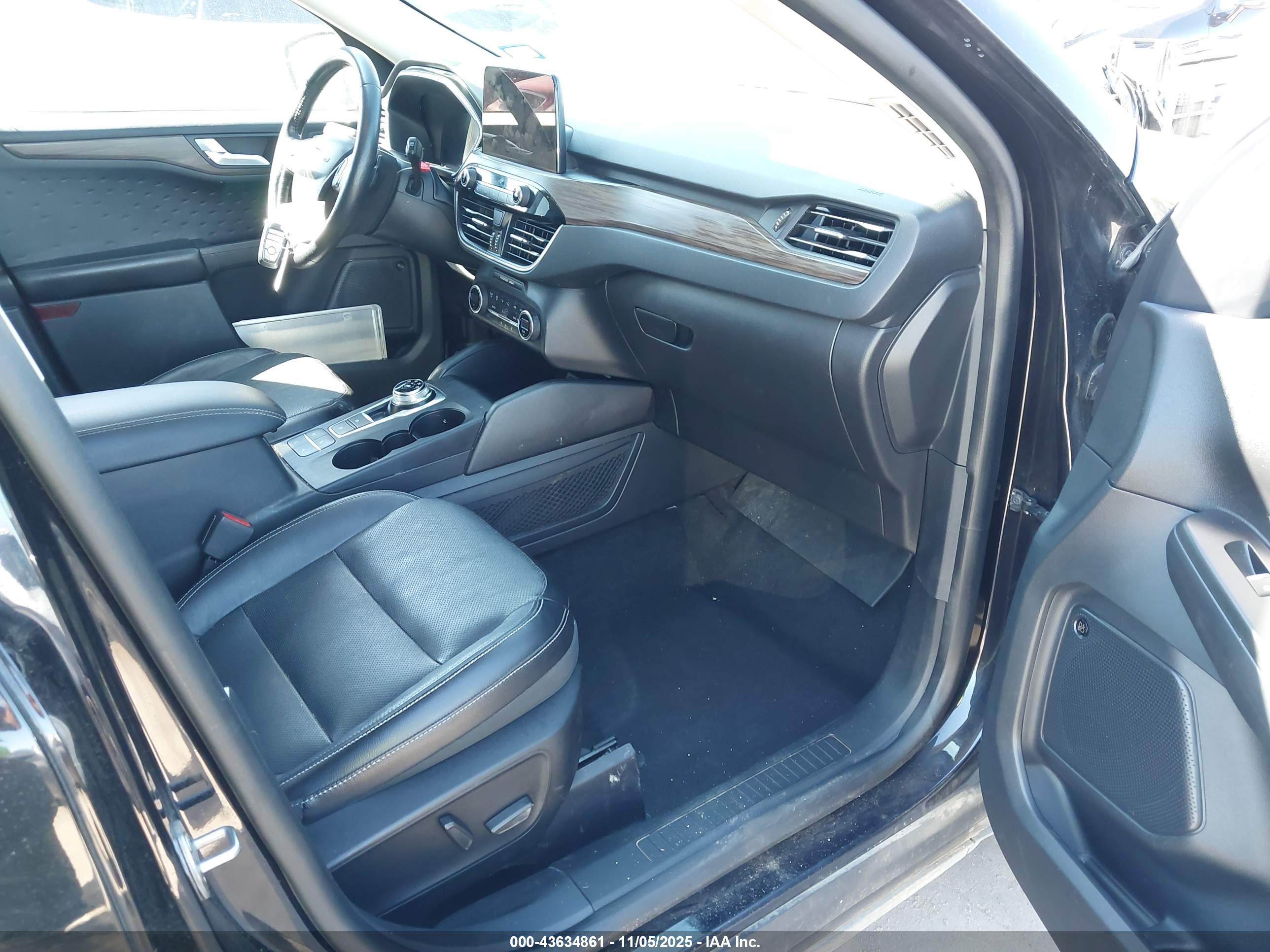 FORD ESCAPE image 5