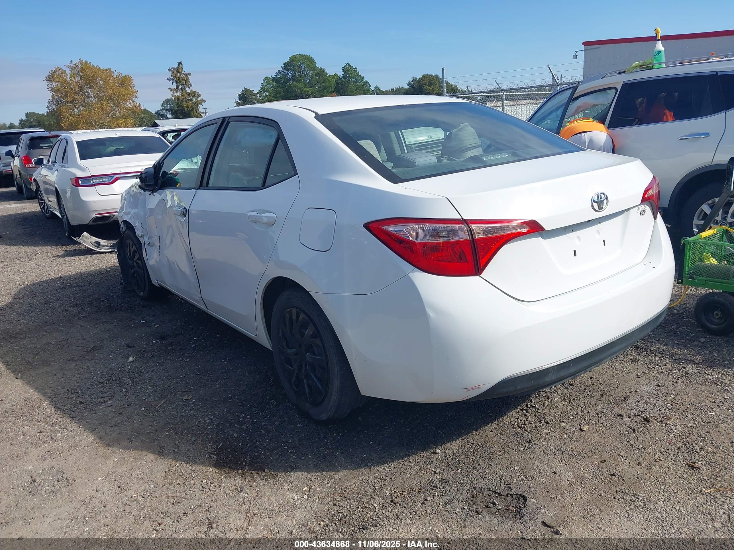 TOYOTA COROLLA image 3