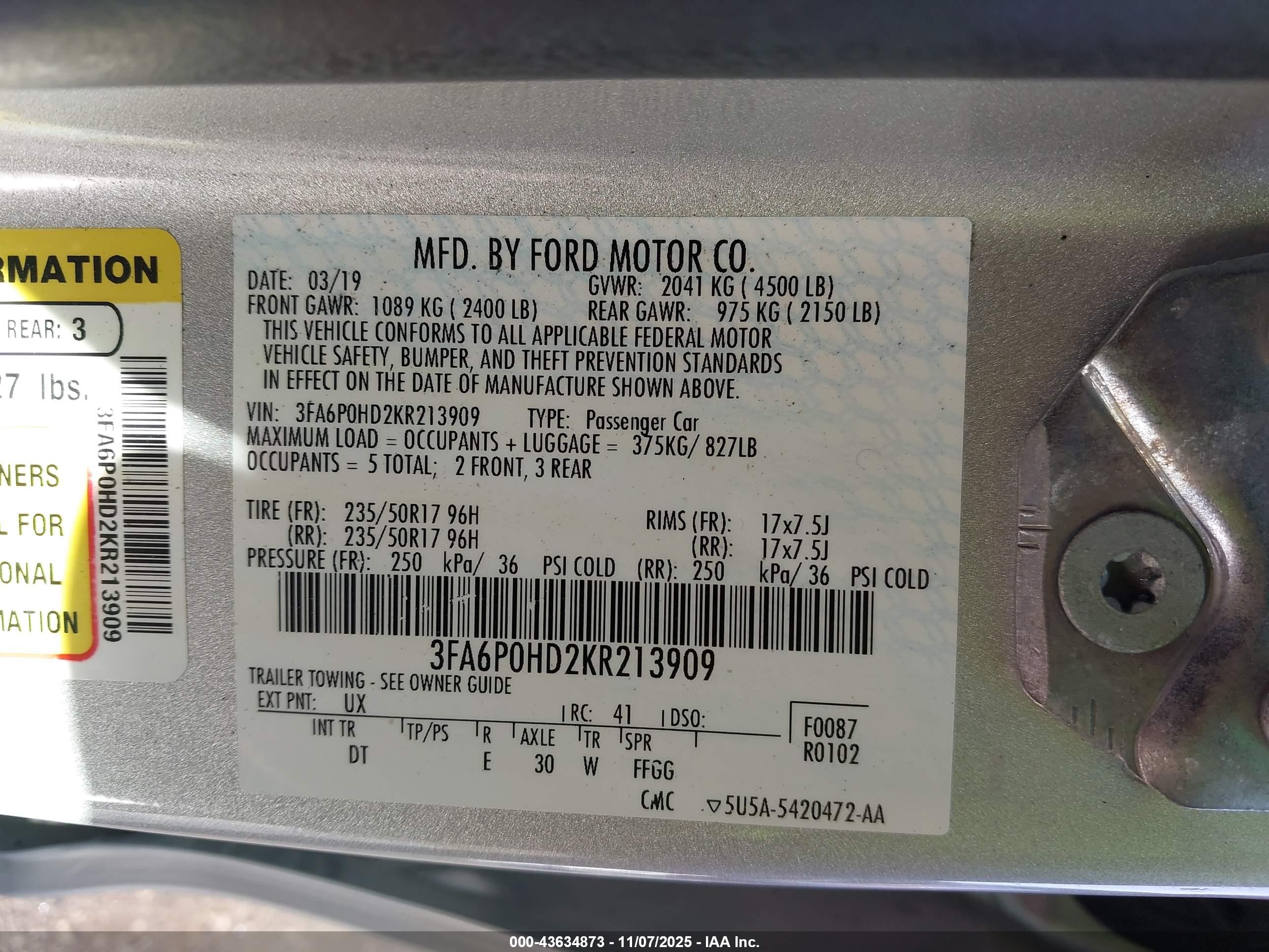FORD FUSION image 9