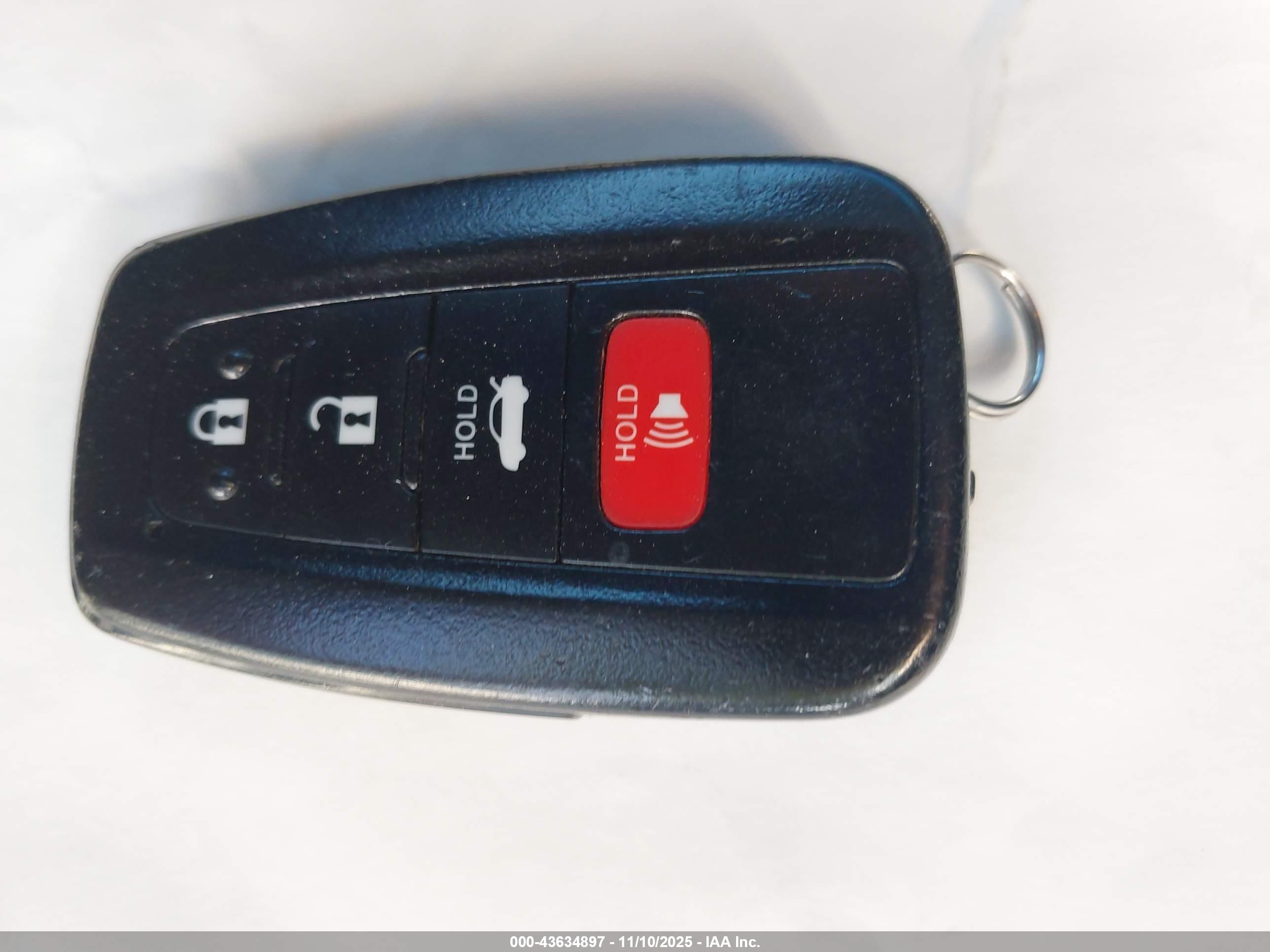 TOYOTA CAMRY image 11