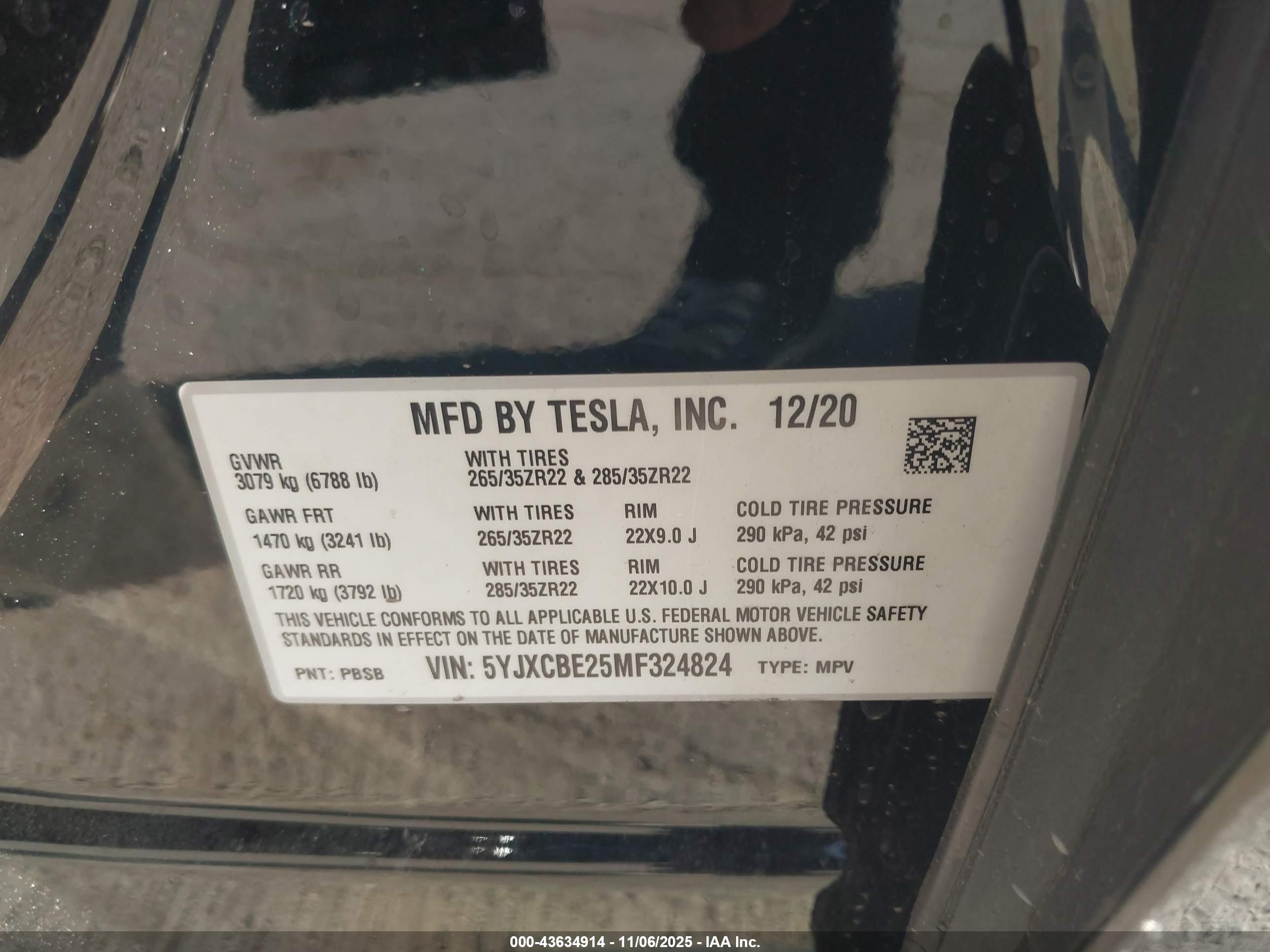 TESLA MODEL image 9