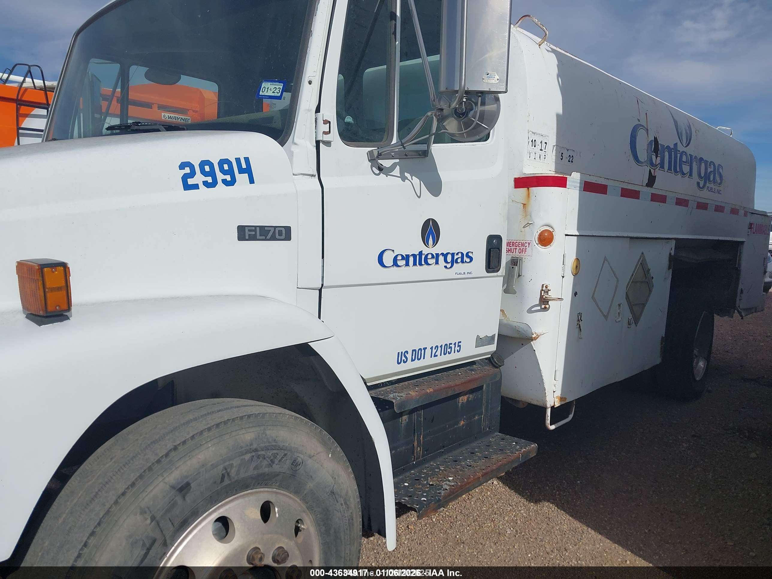 FREIGHTLINER MEDIUM image 2