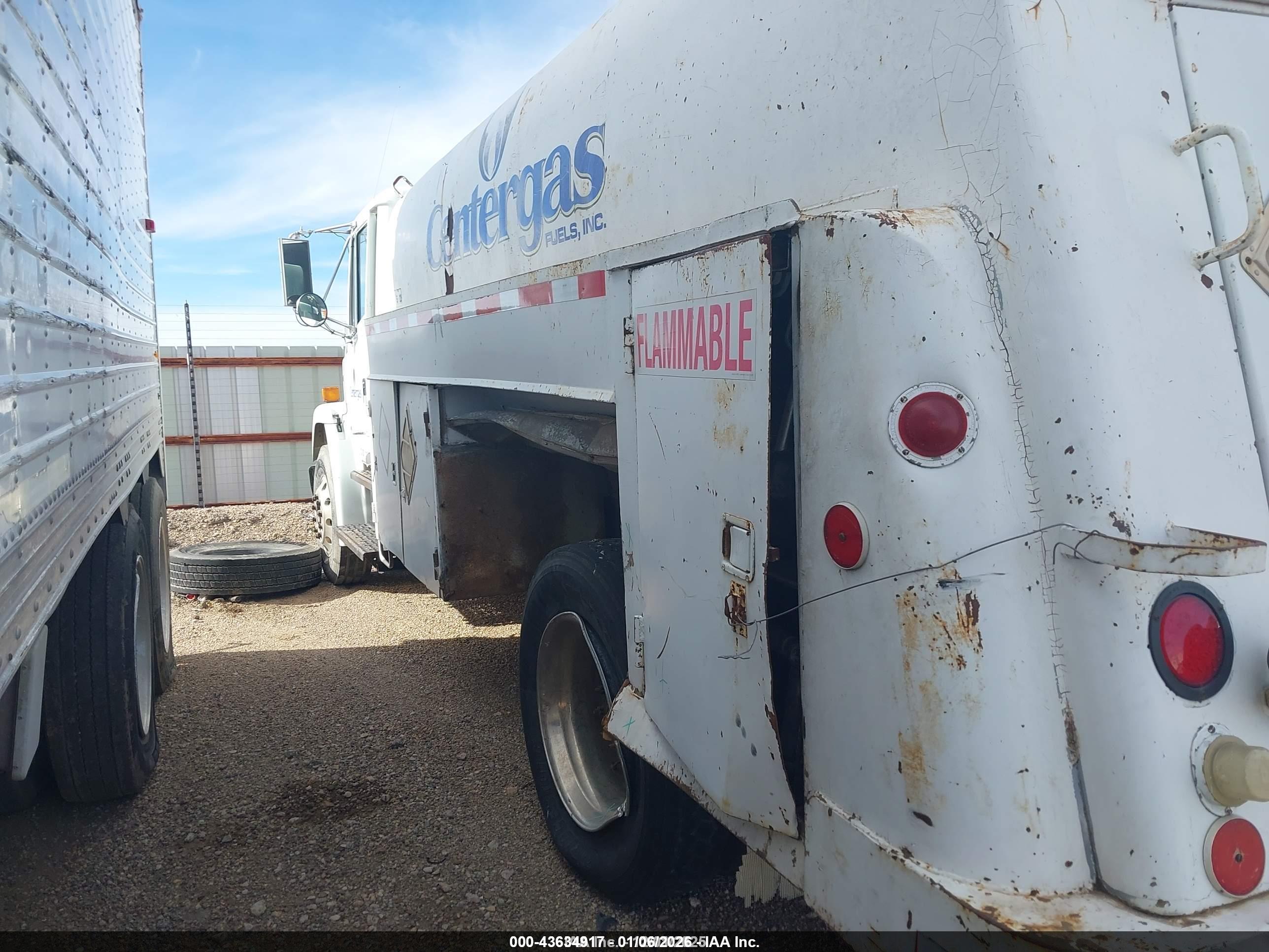 FREIGHTLINER MEDIUM image 4