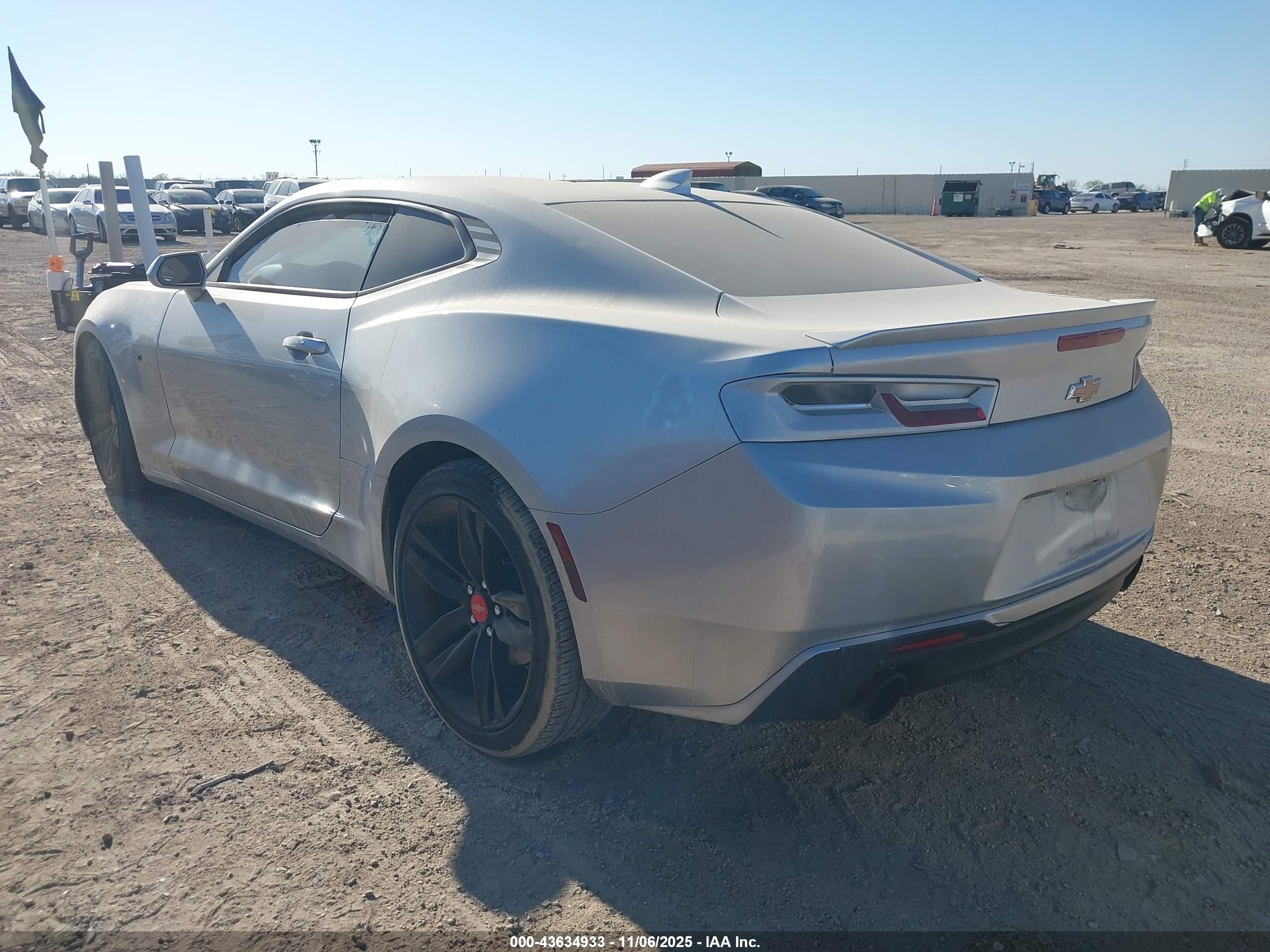 CHEVROLET CAMARO image 3