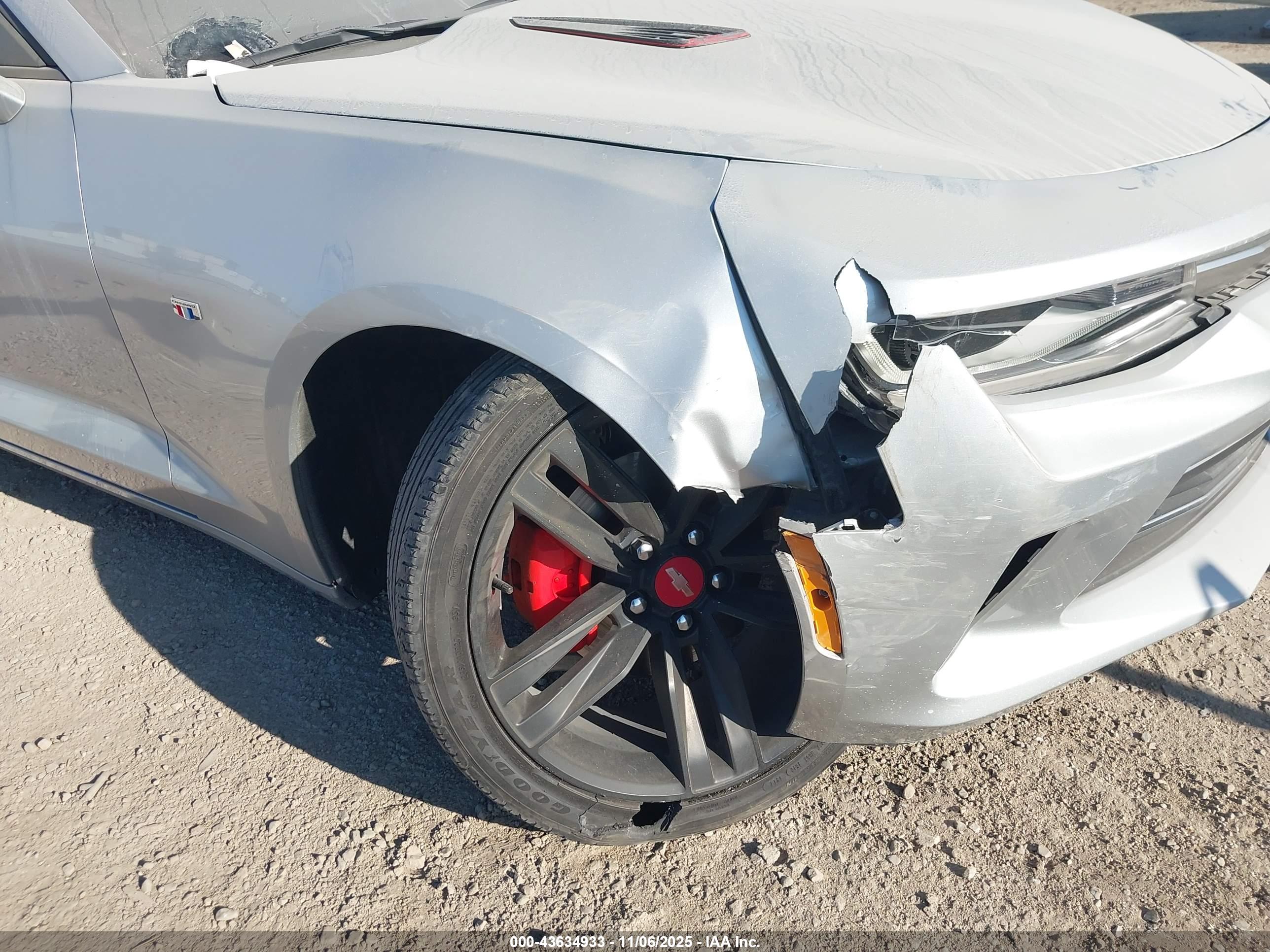 CHEVROLET CAMARO image 6