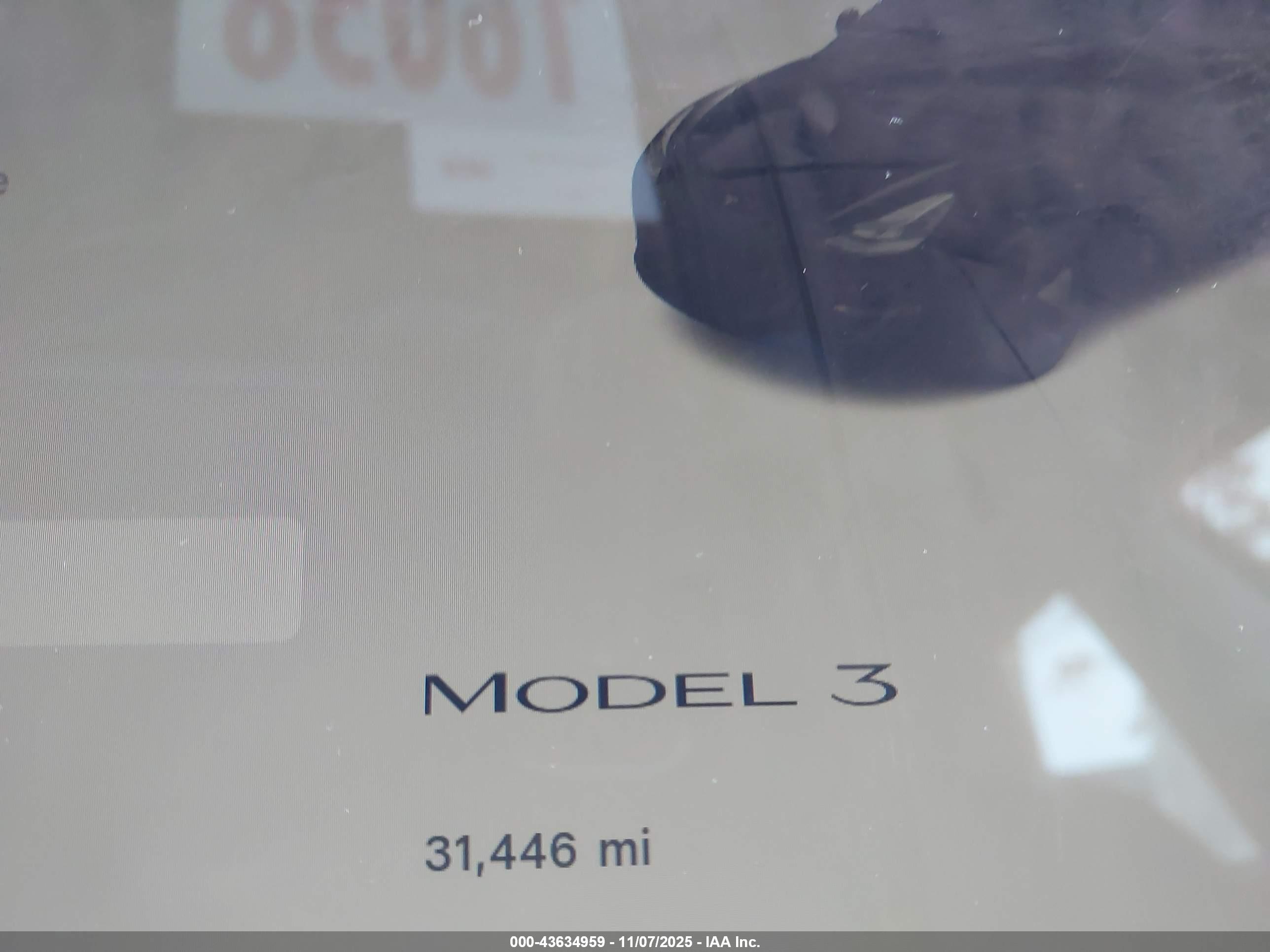TESLA MODEL image 7