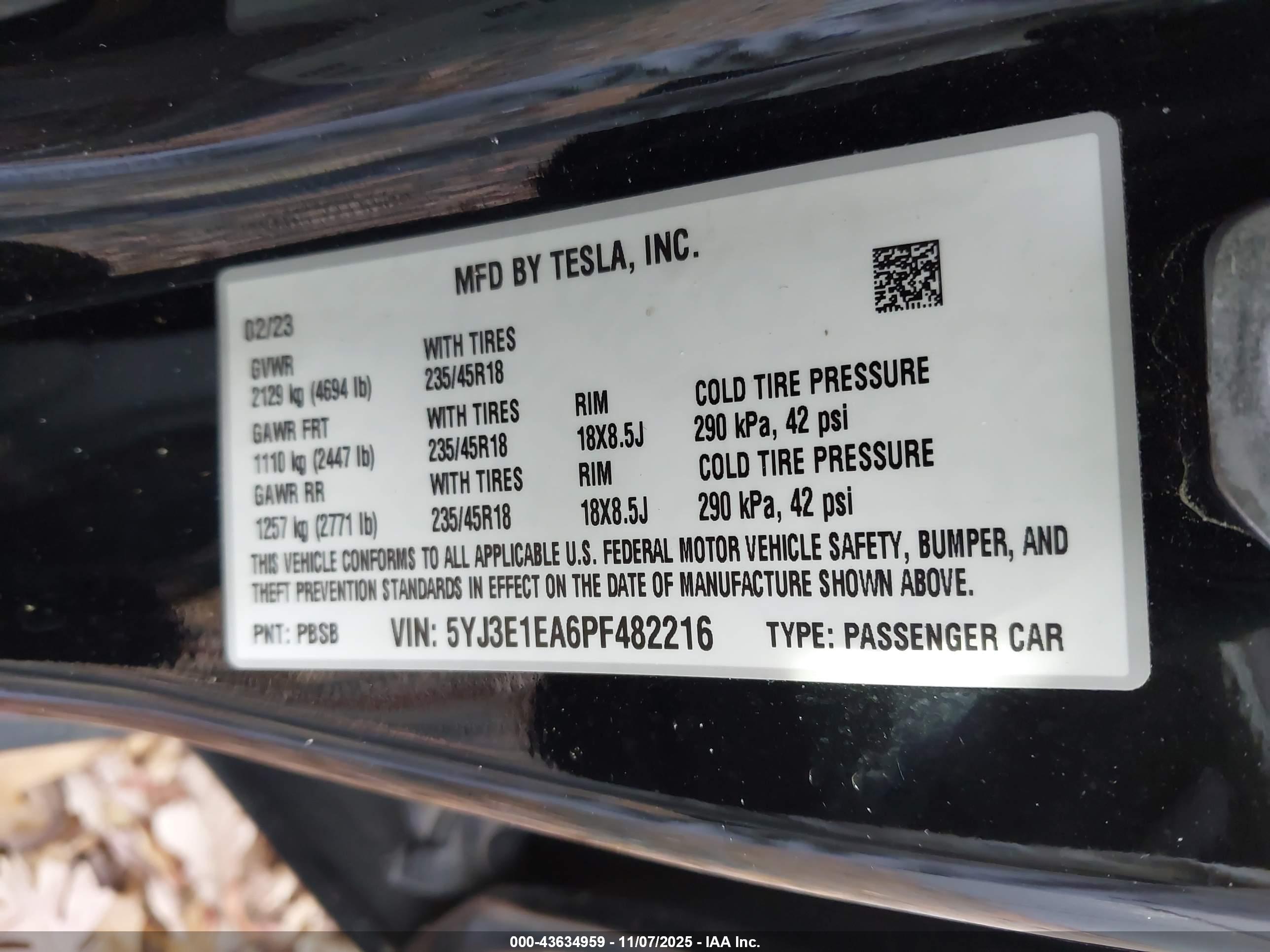 TESLA MODEL image 9