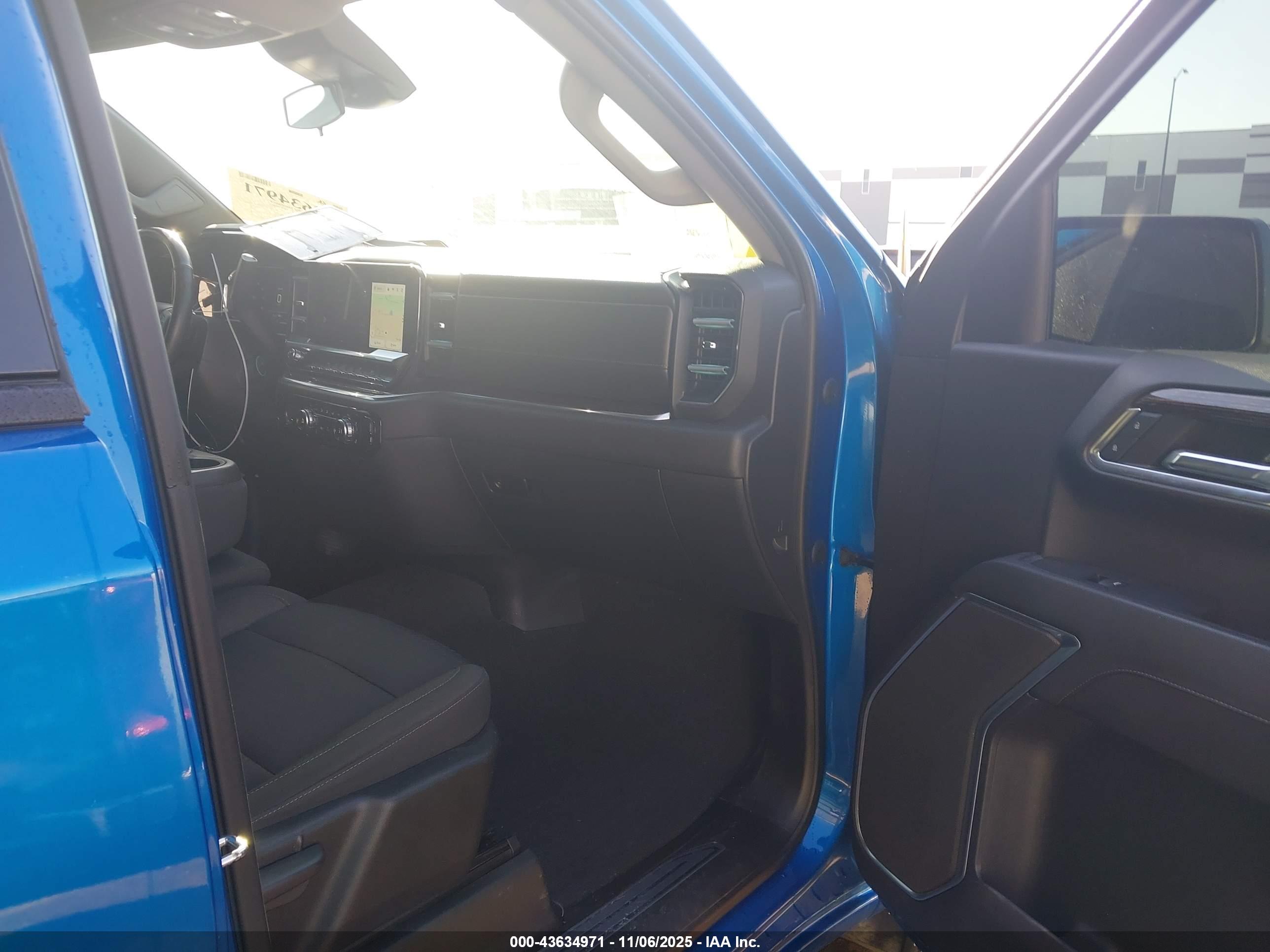 GMC SIERRA image 5