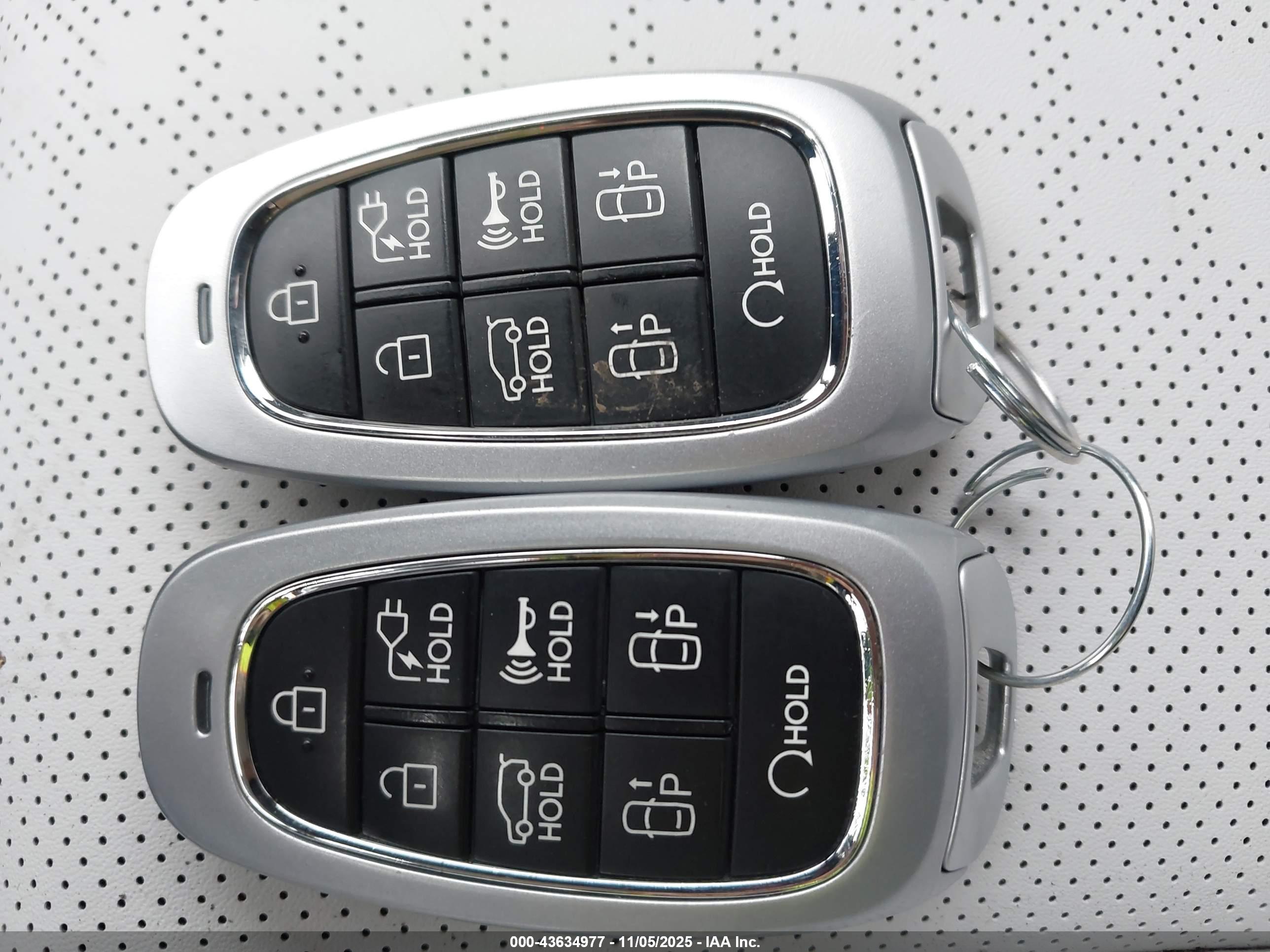 HYUNDAI IONIQ image 11