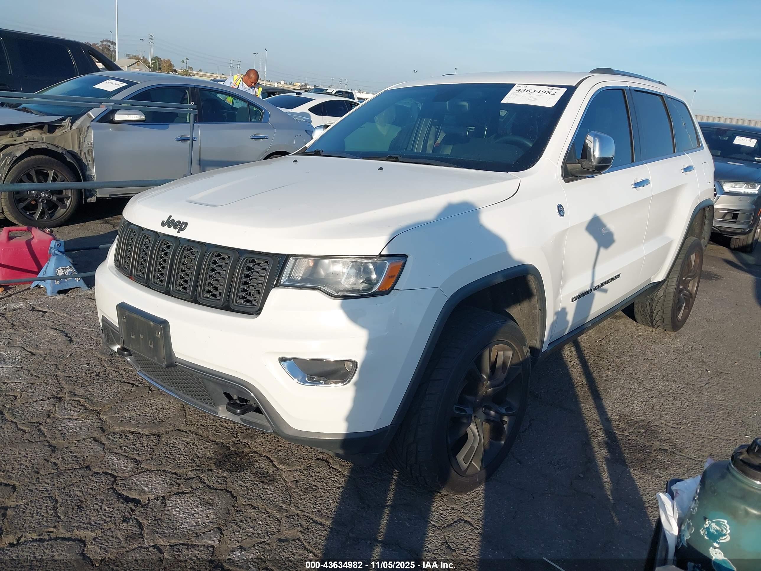 JEEP GRAND image 2