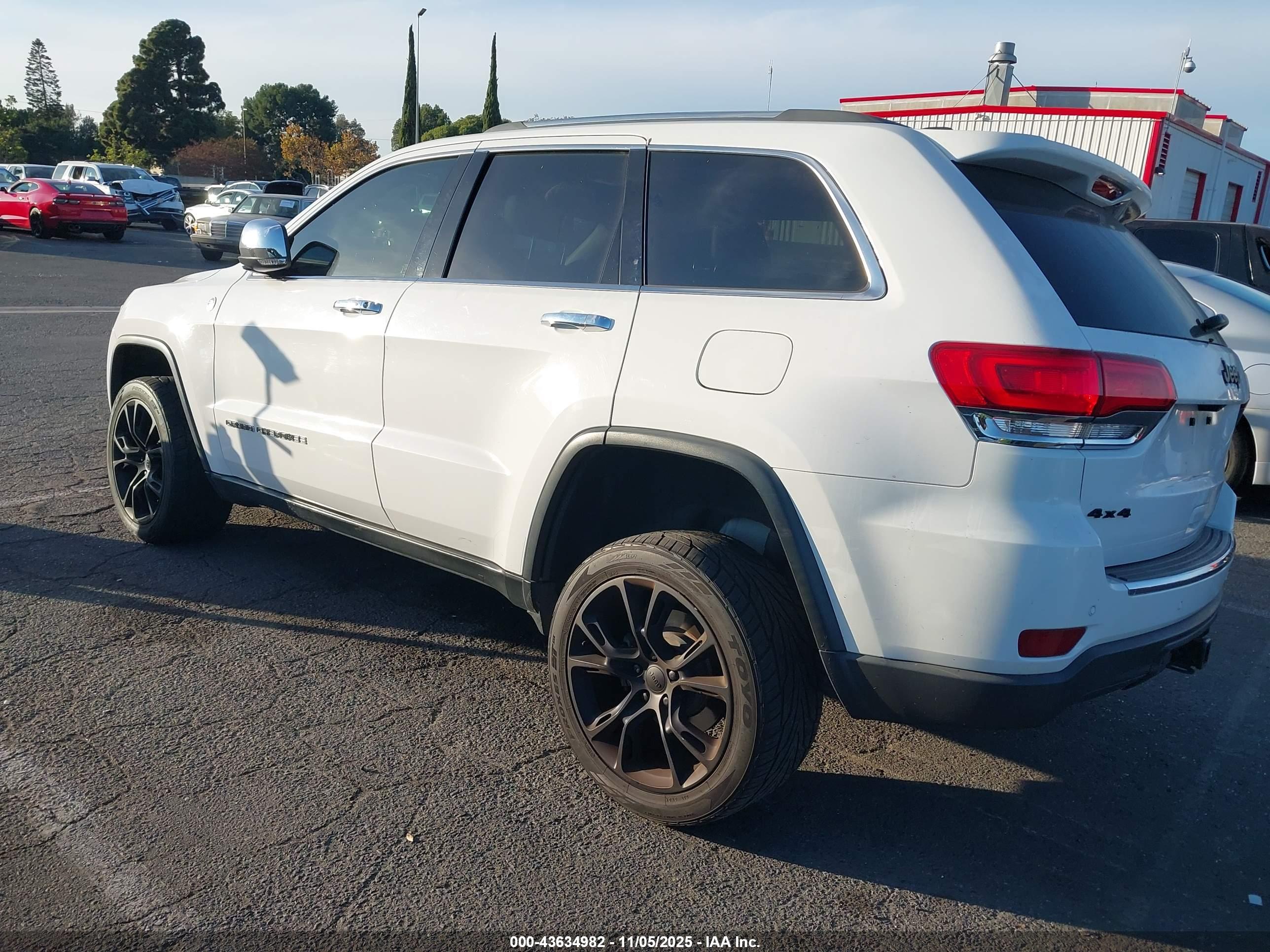 JEEP GRAND image 3
