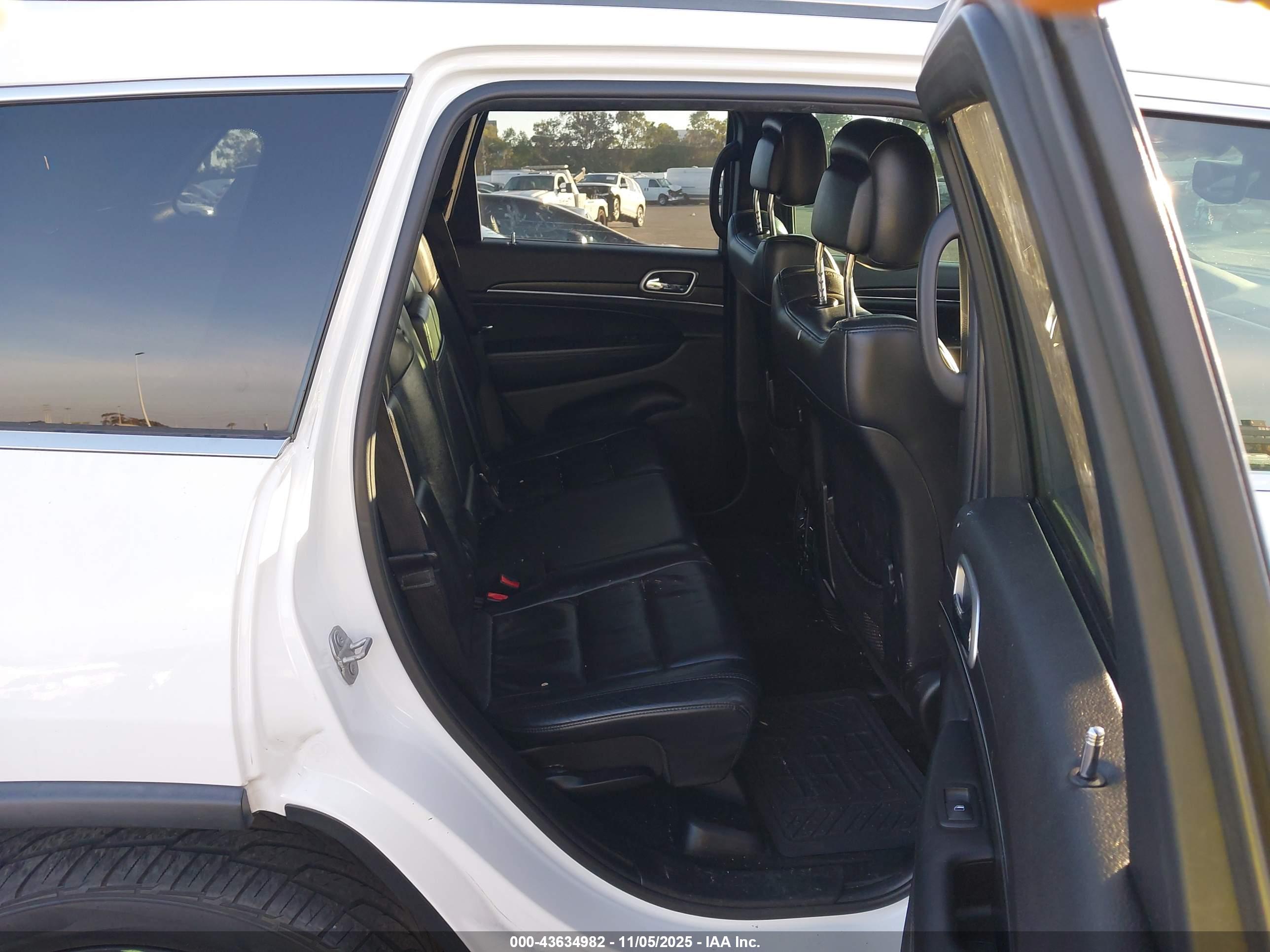 JEEP GRAND image 8