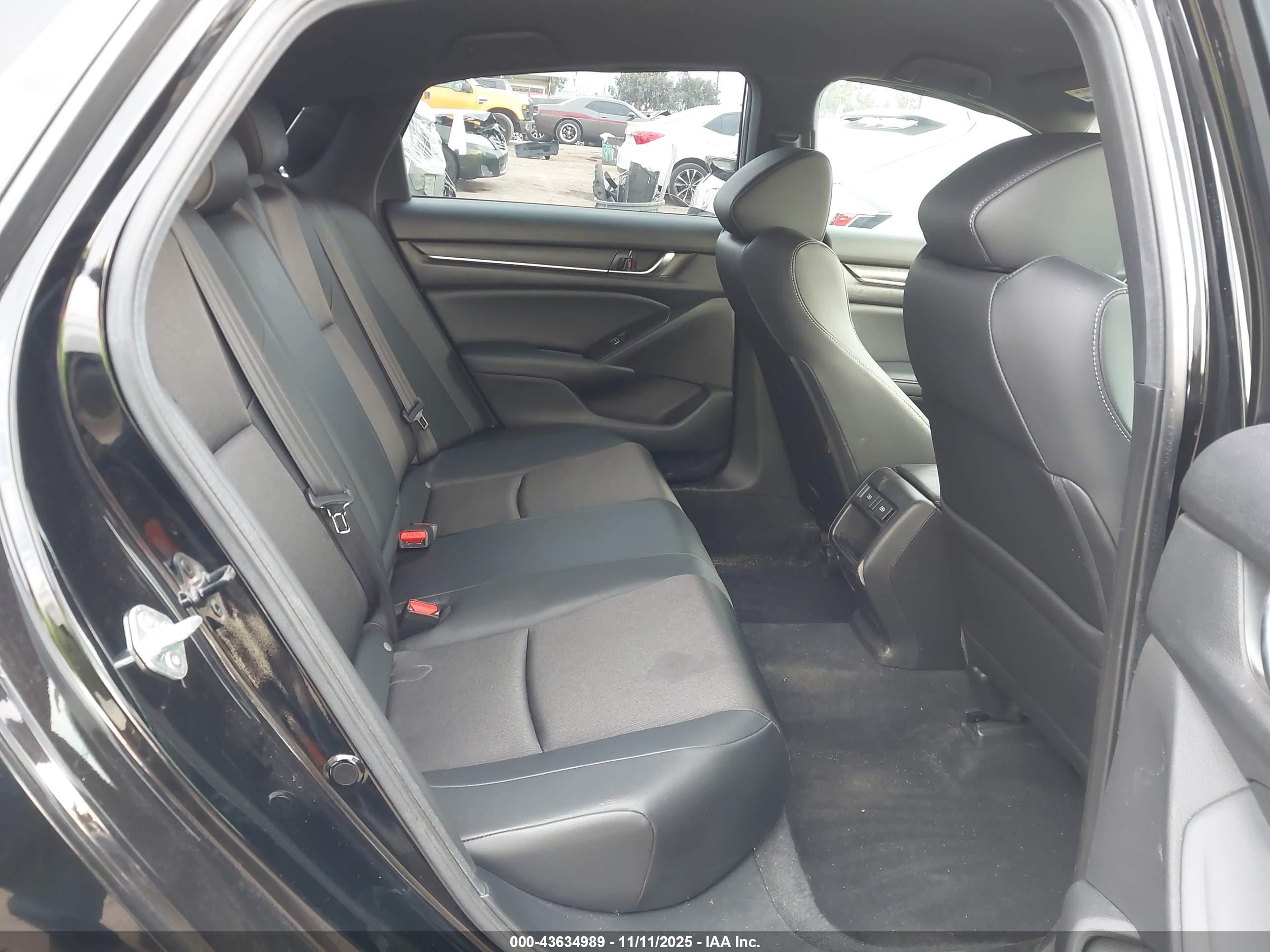 HONDA ACCORD image 8