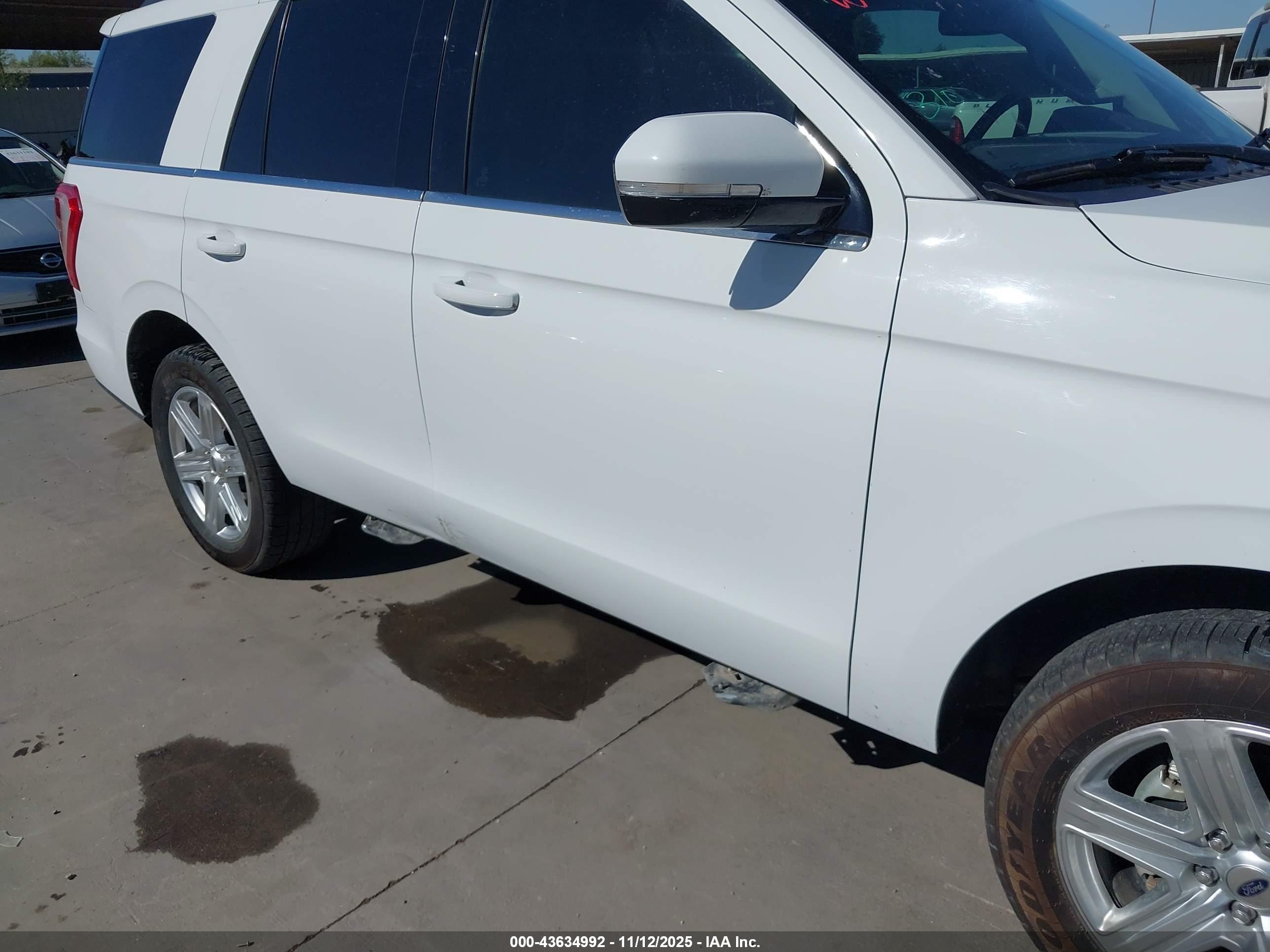 FORD EXPEDITION image 6