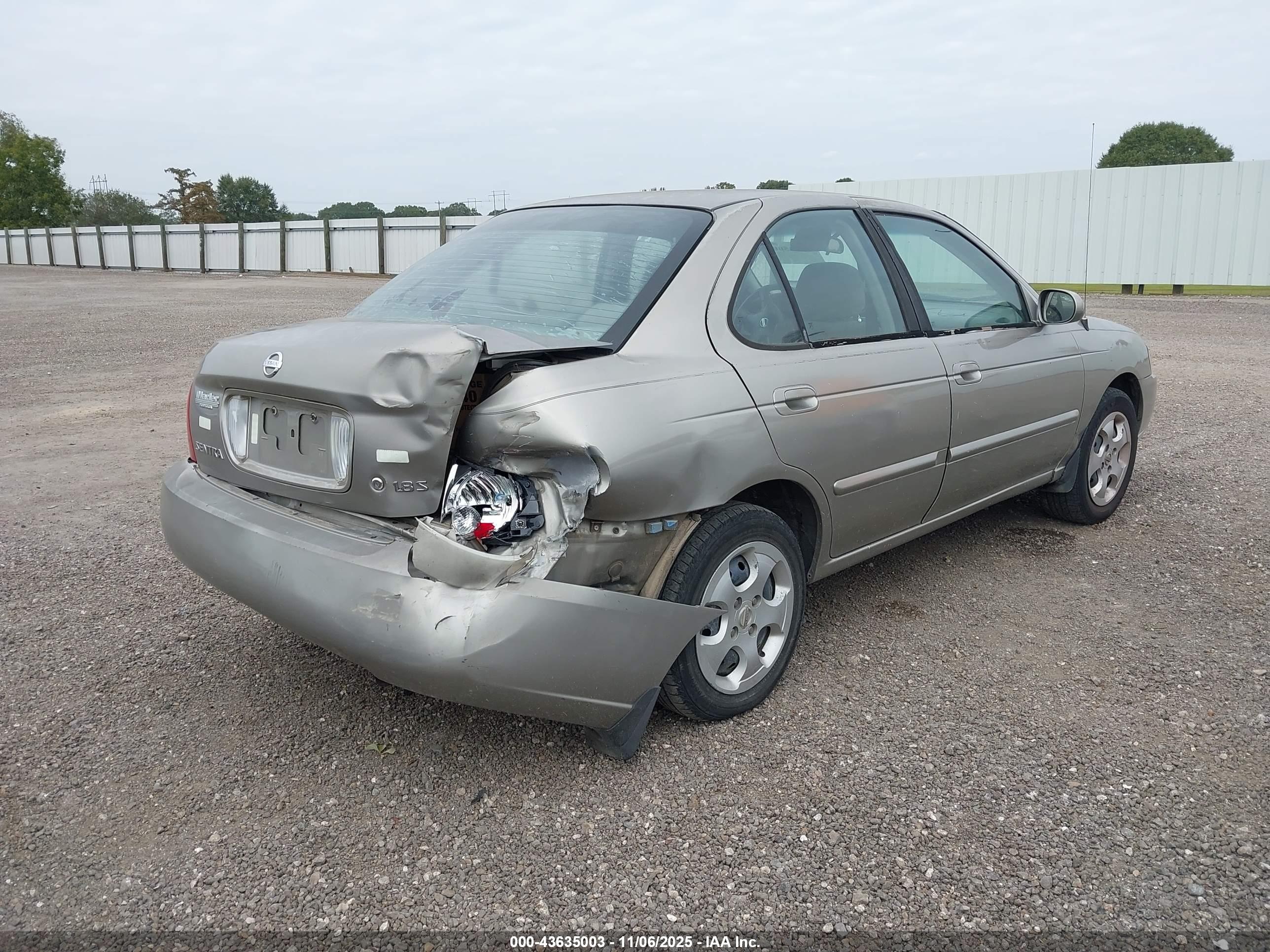 NISSAN SENTRA image 4