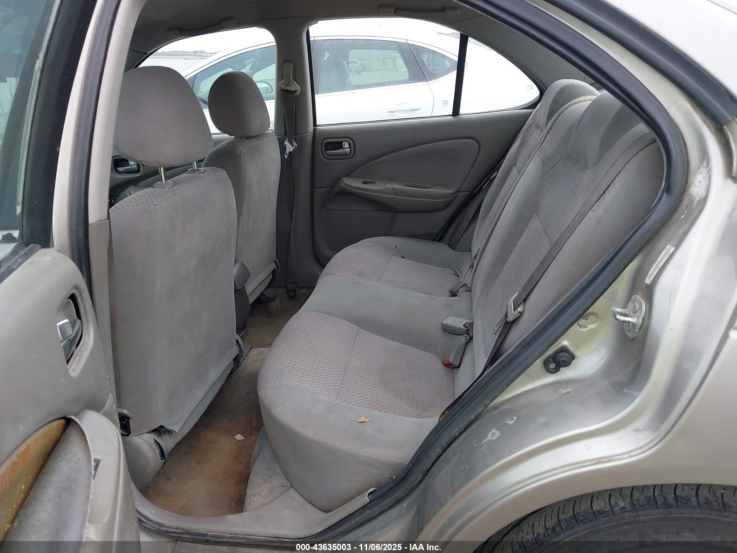 NISSAN SENTRA image 8
