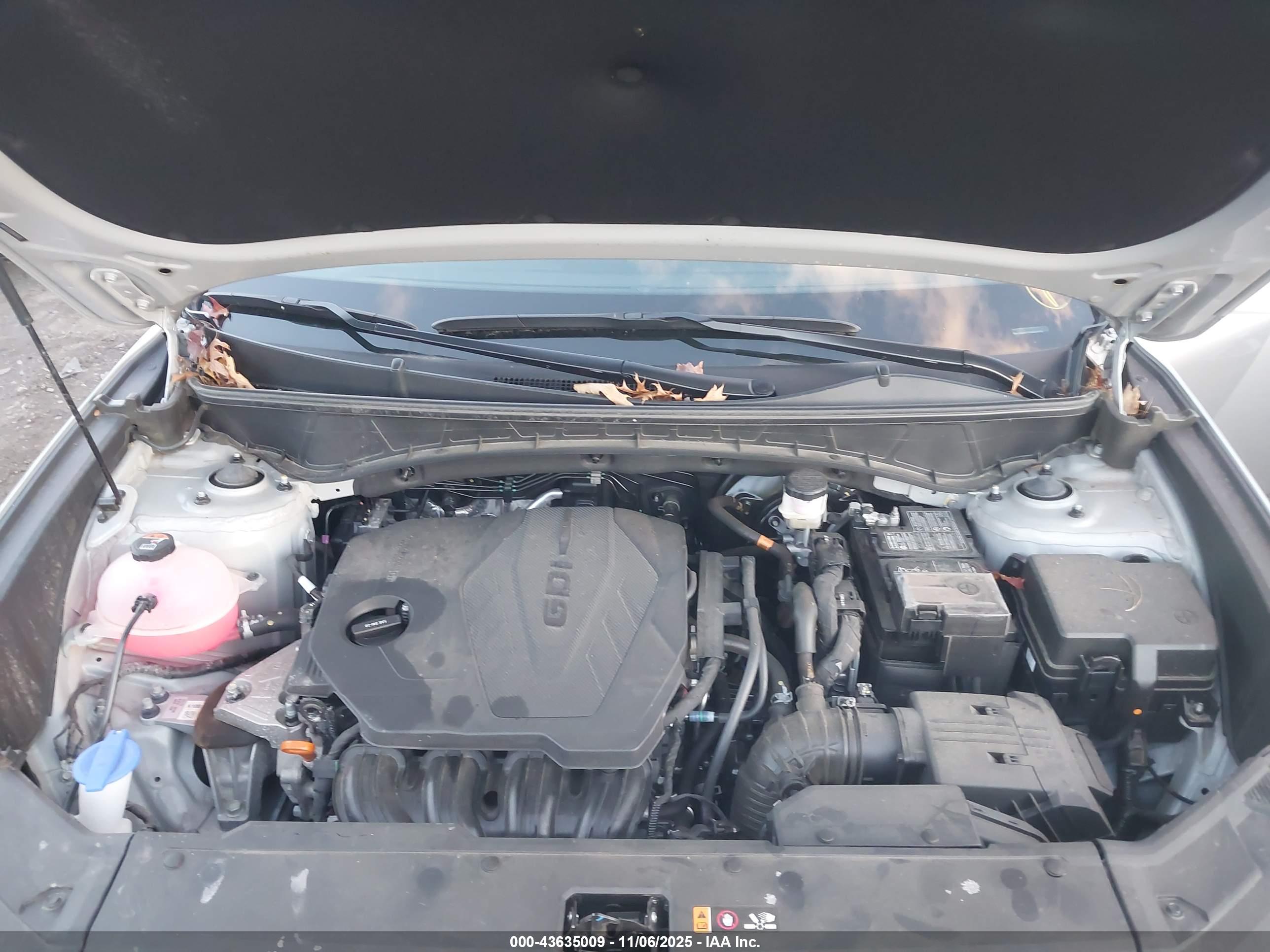 HYUNDAI TUCSON image 10