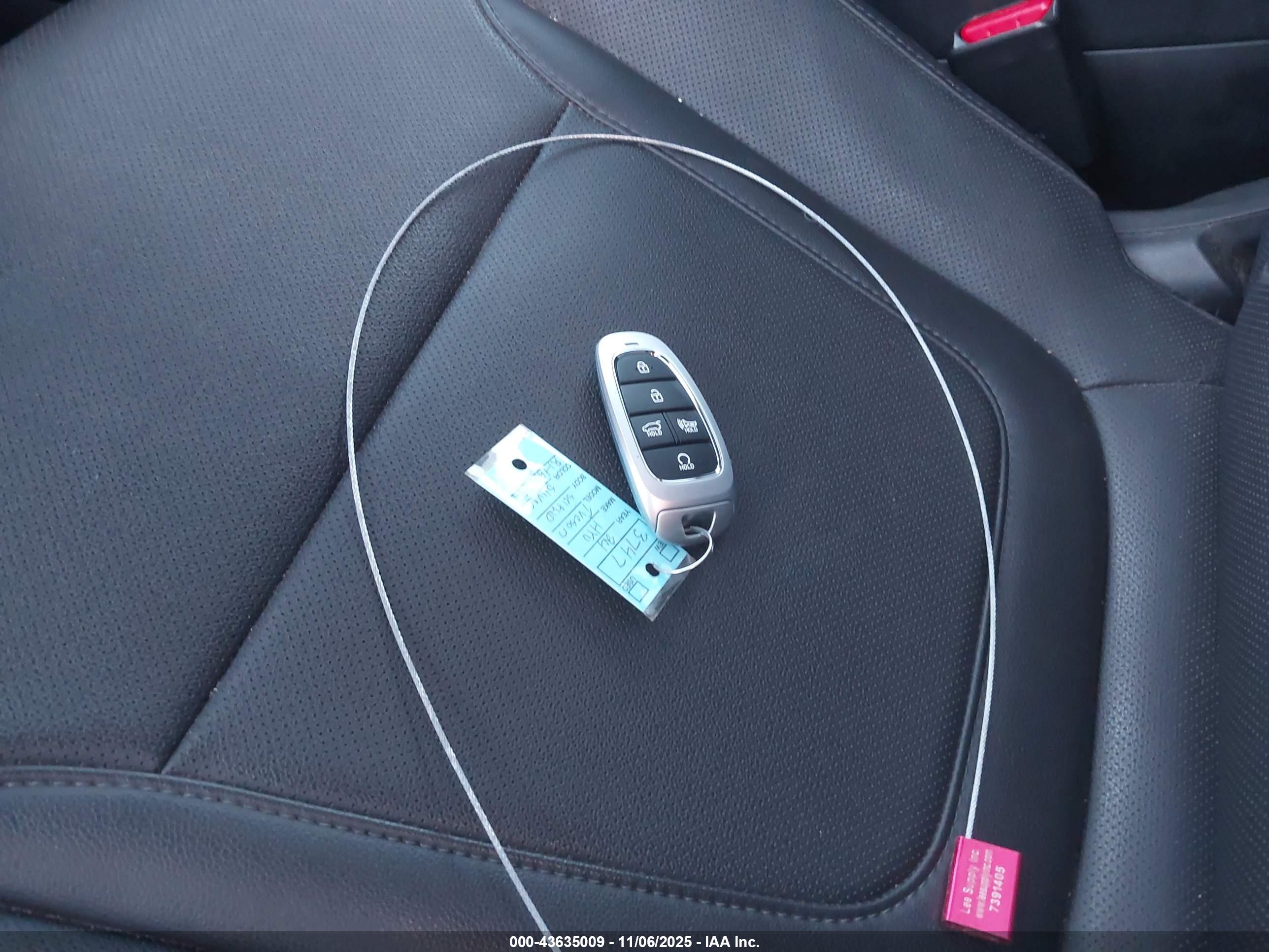 HYUNDAI TUCSON image 11