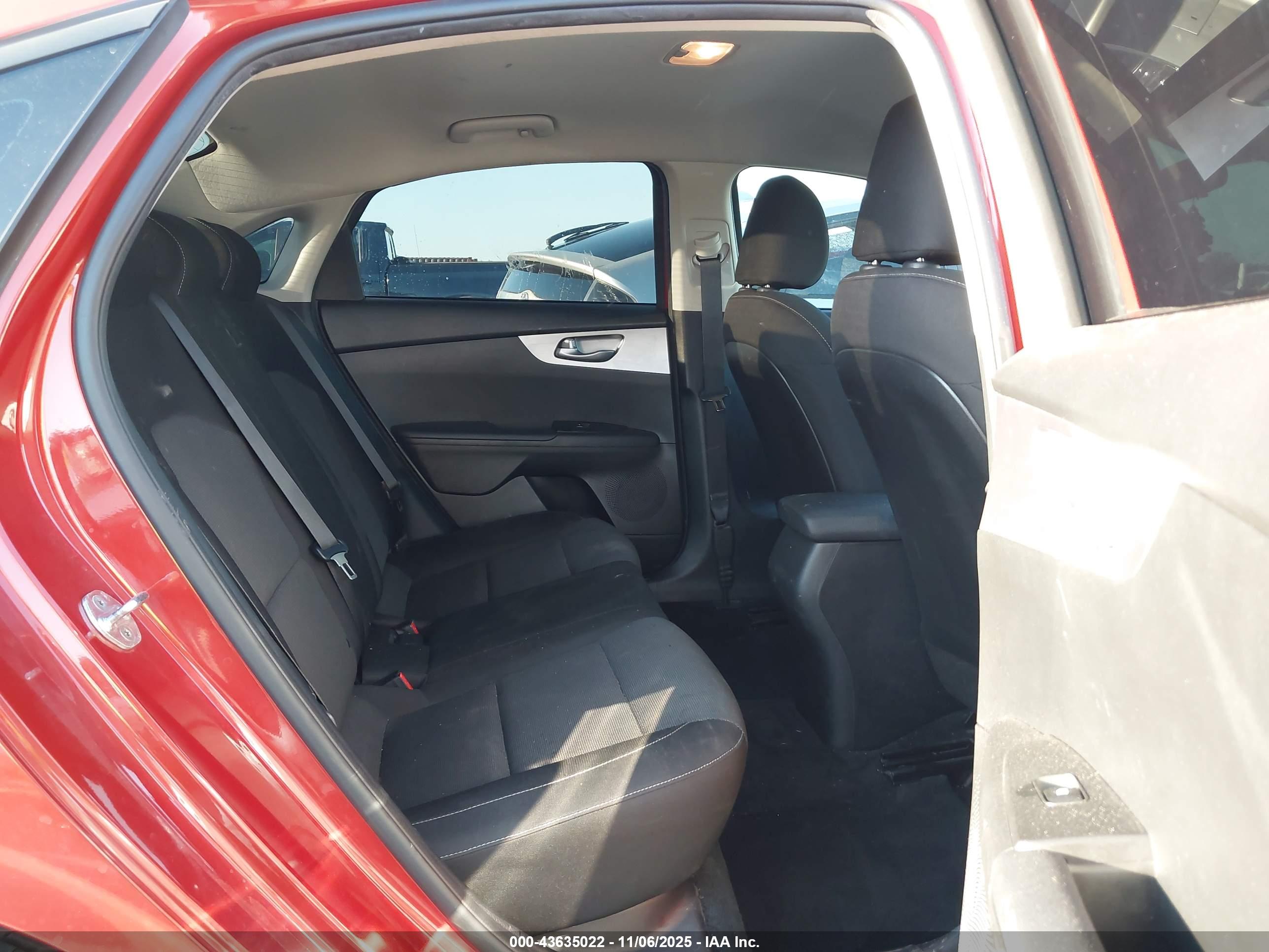 KIA FORTE image 8