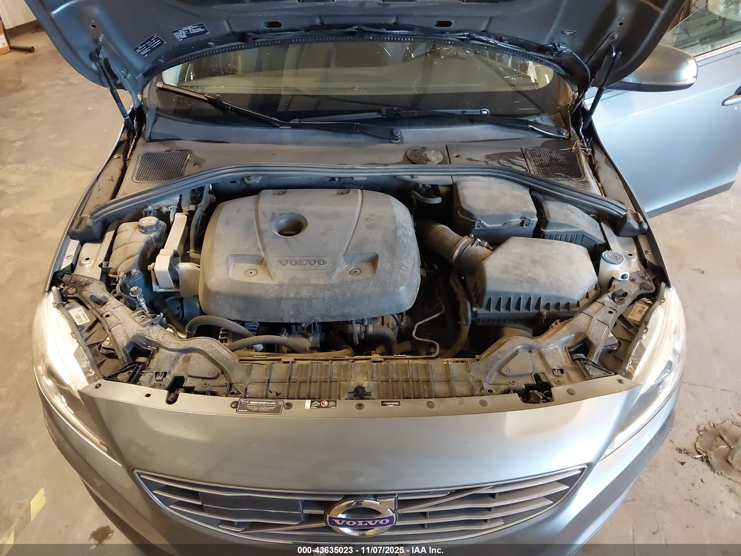 VOLVO S60 image 10