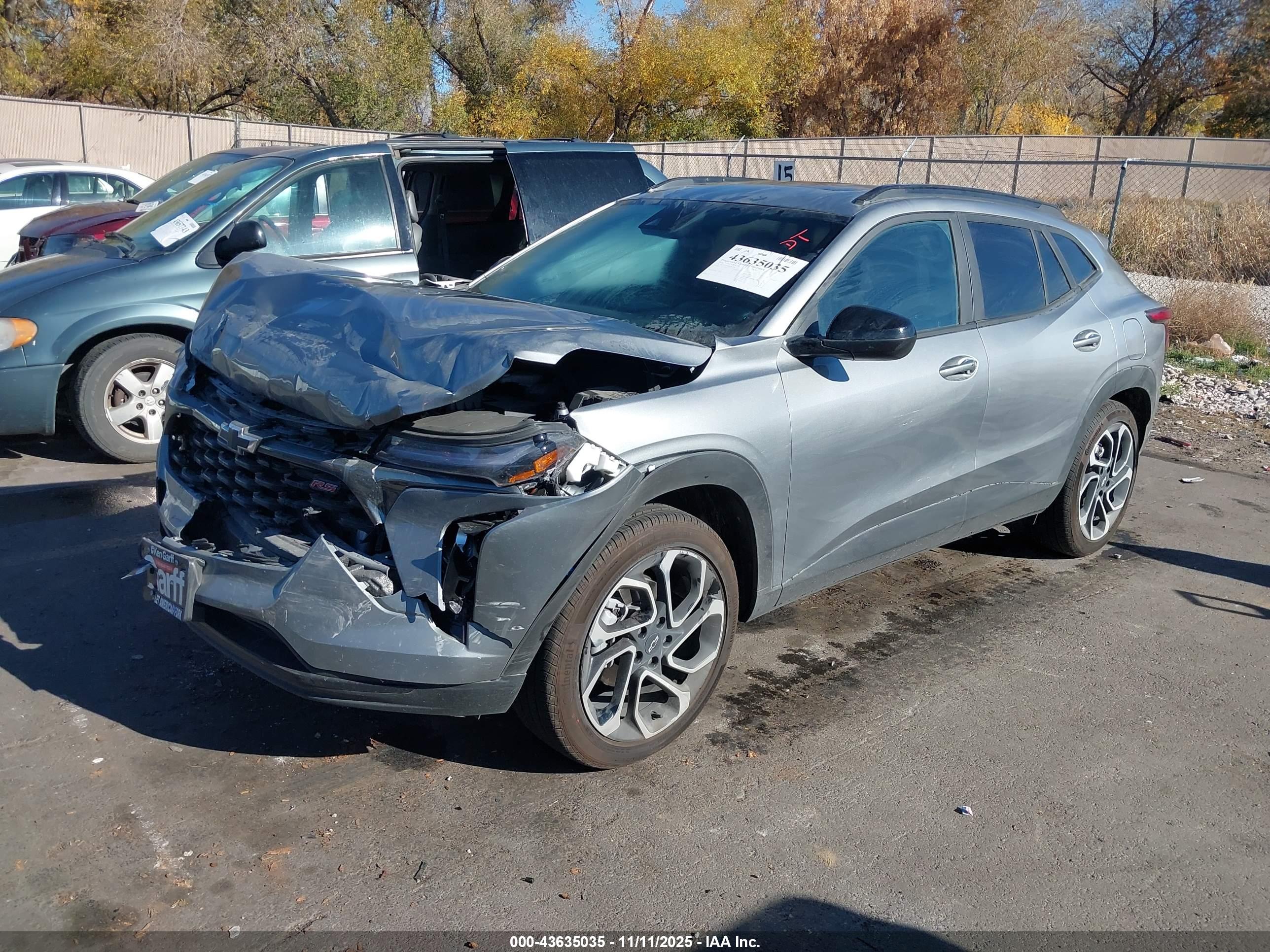 CHEVROLET TRAX image 2