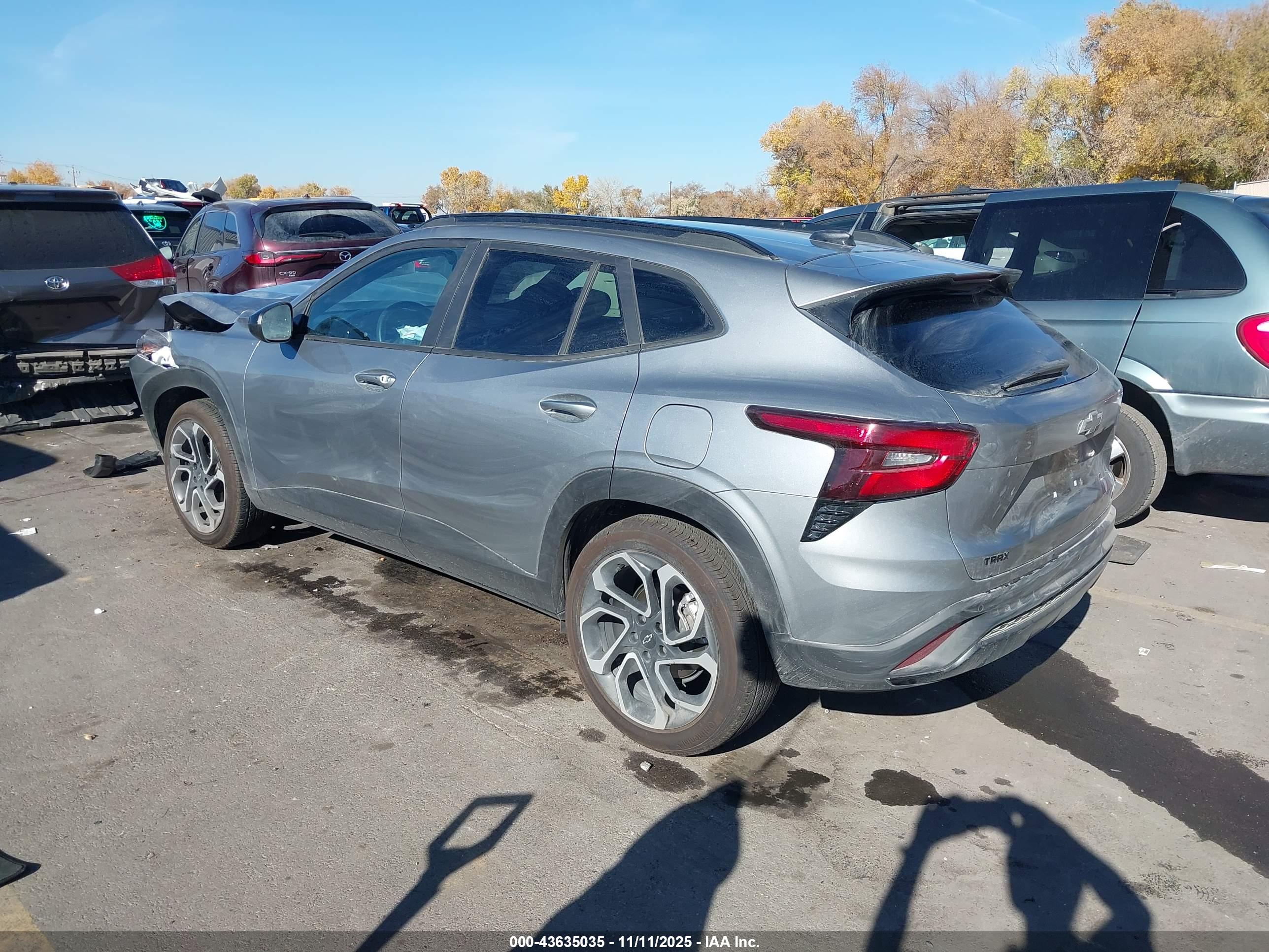 CHEVROLET TRAX image 3