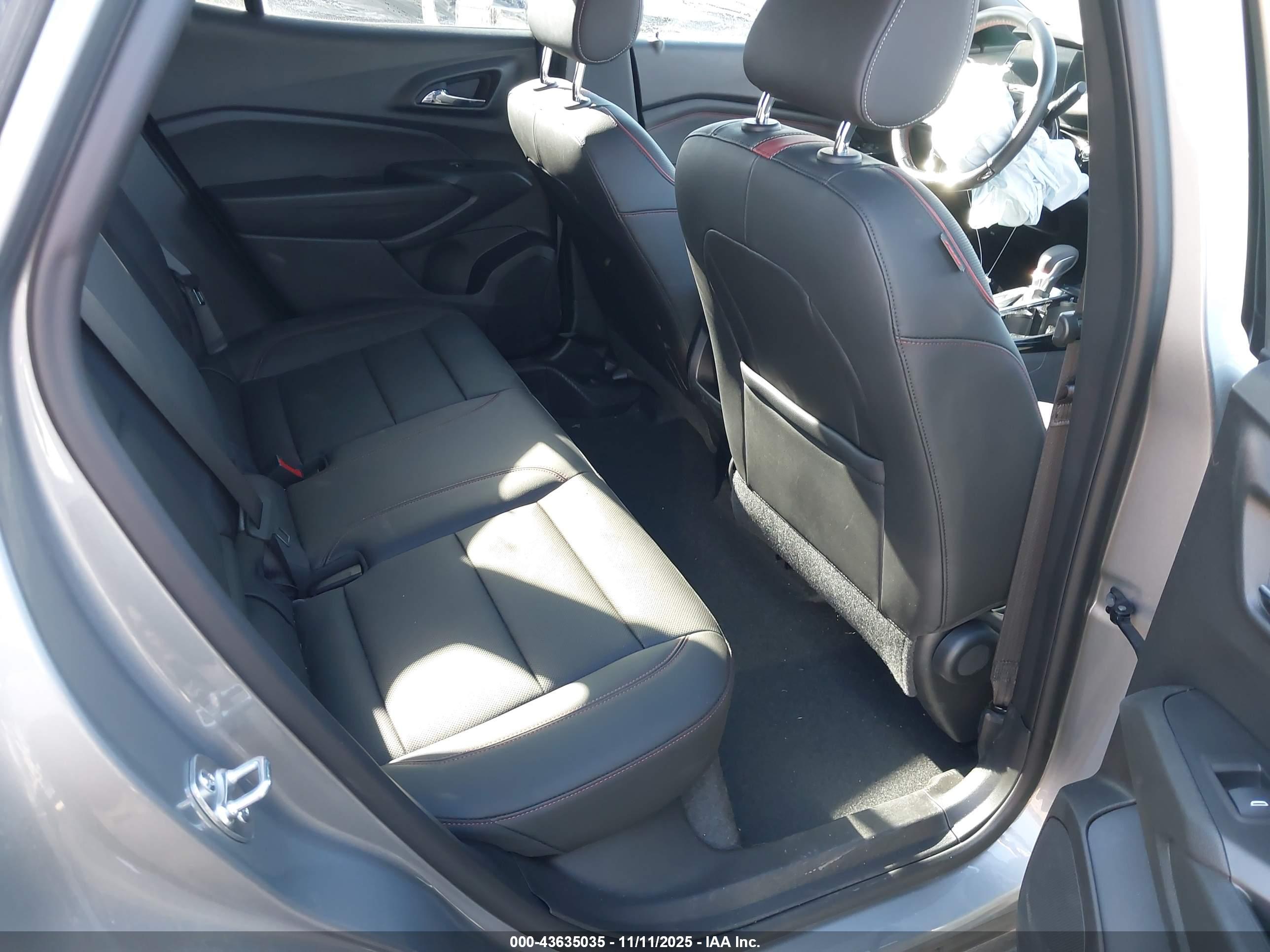 CHEVROLET TRAX image 8