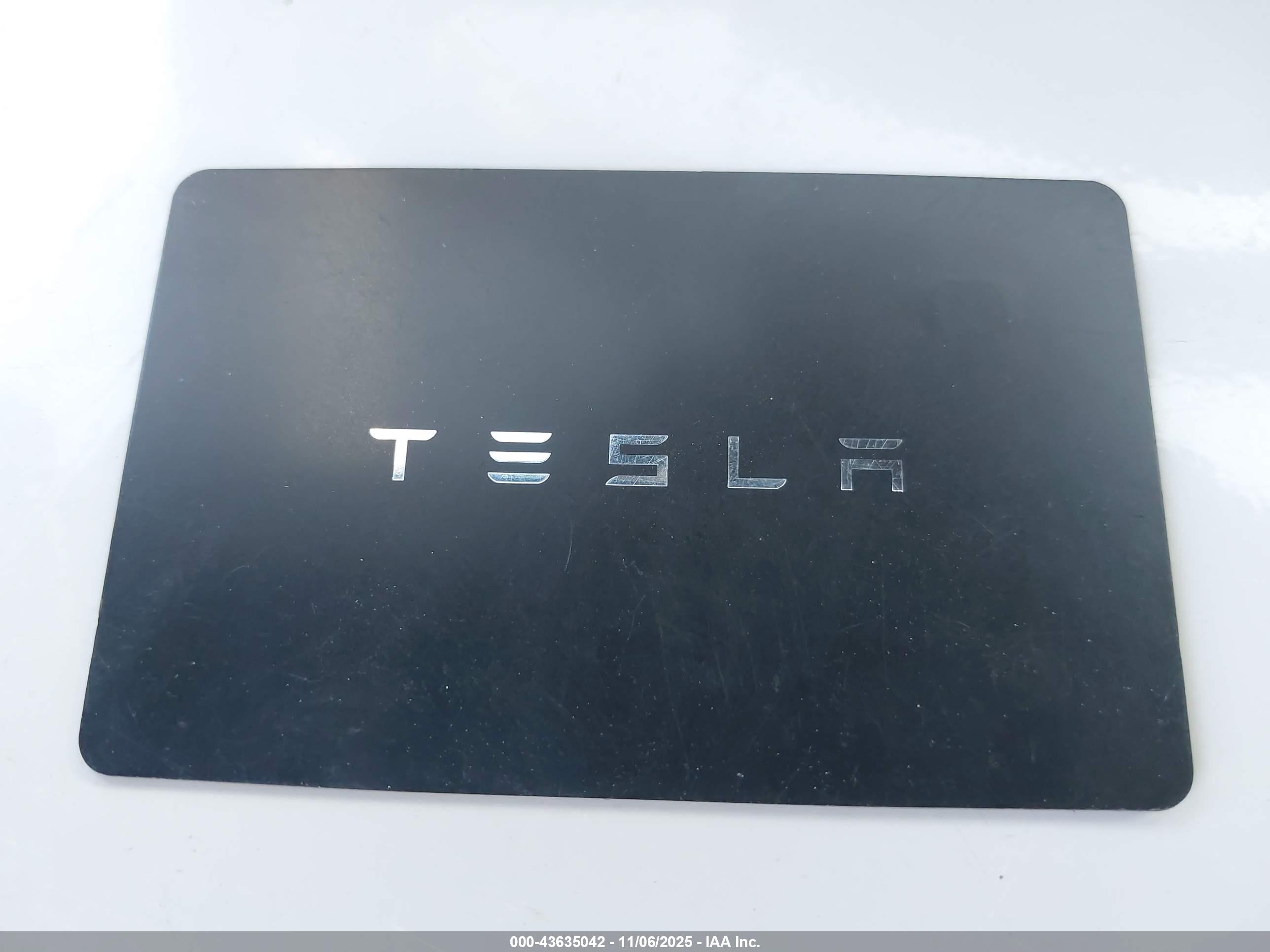 TESLA MODEL image 11