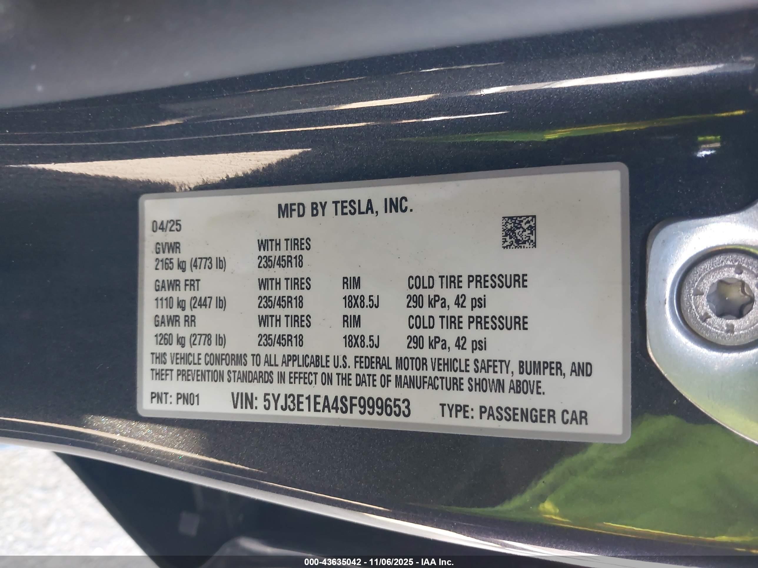TESLA MODEL image 9
