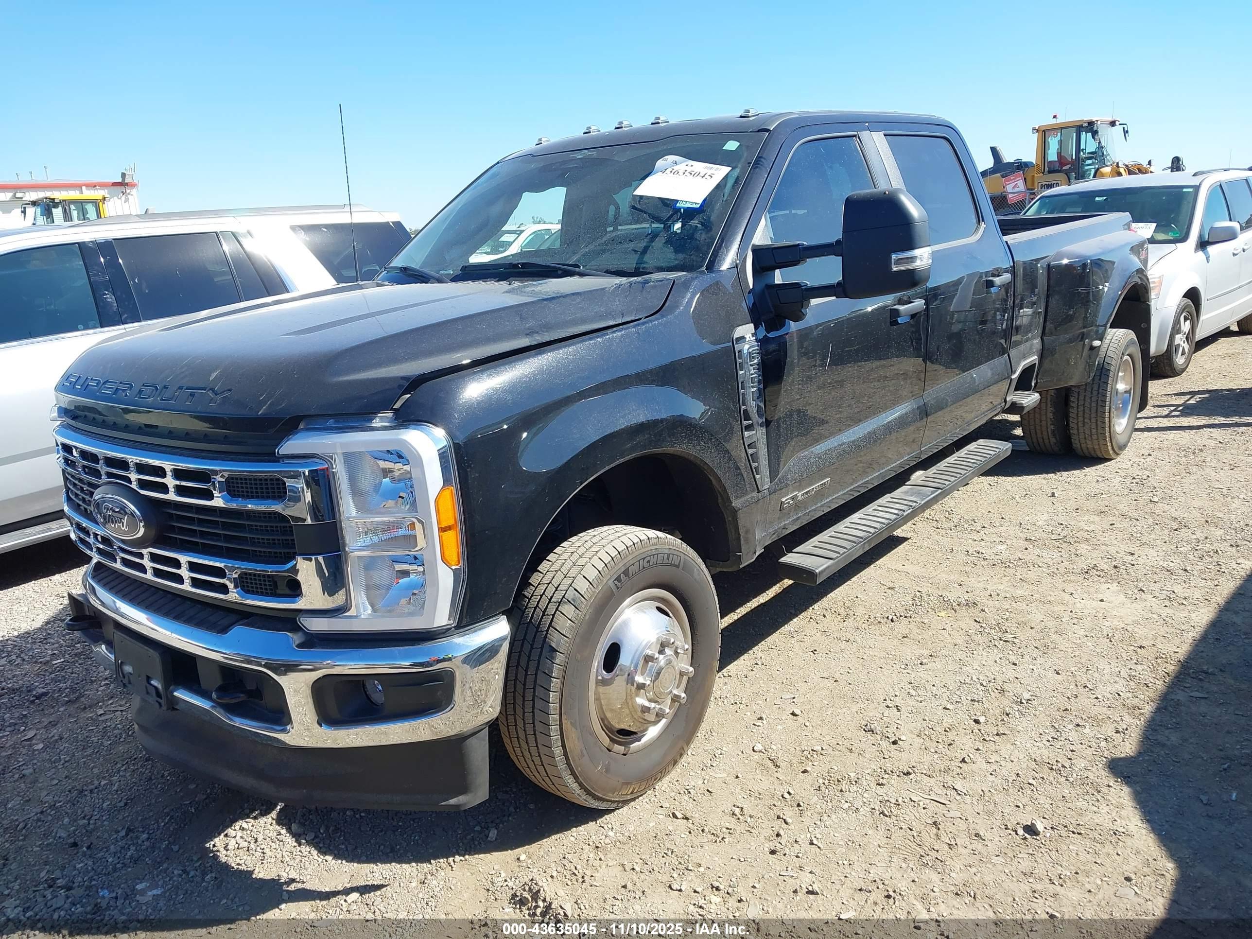 FORD F-350 image 2