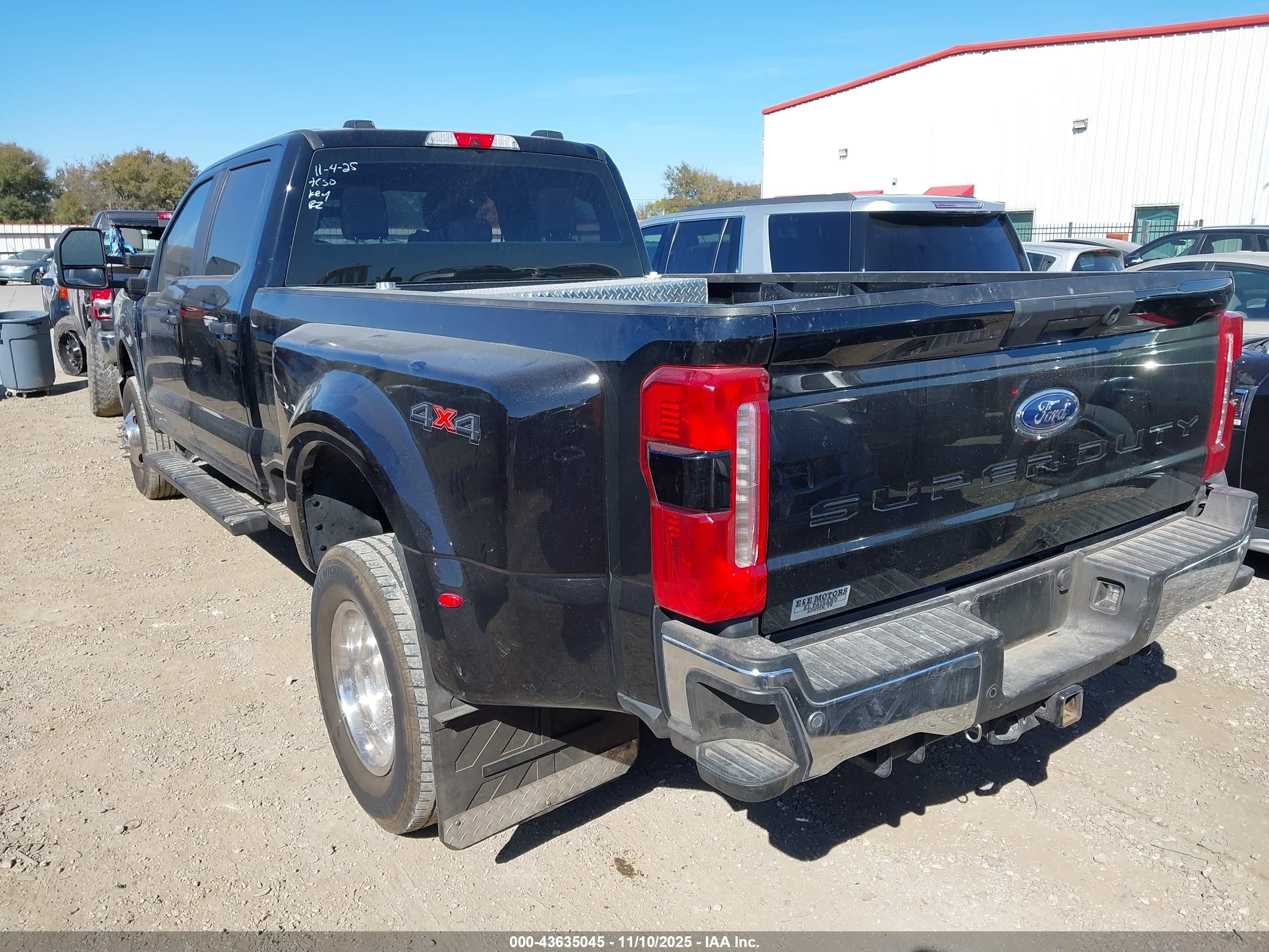FORD F-350 image 3