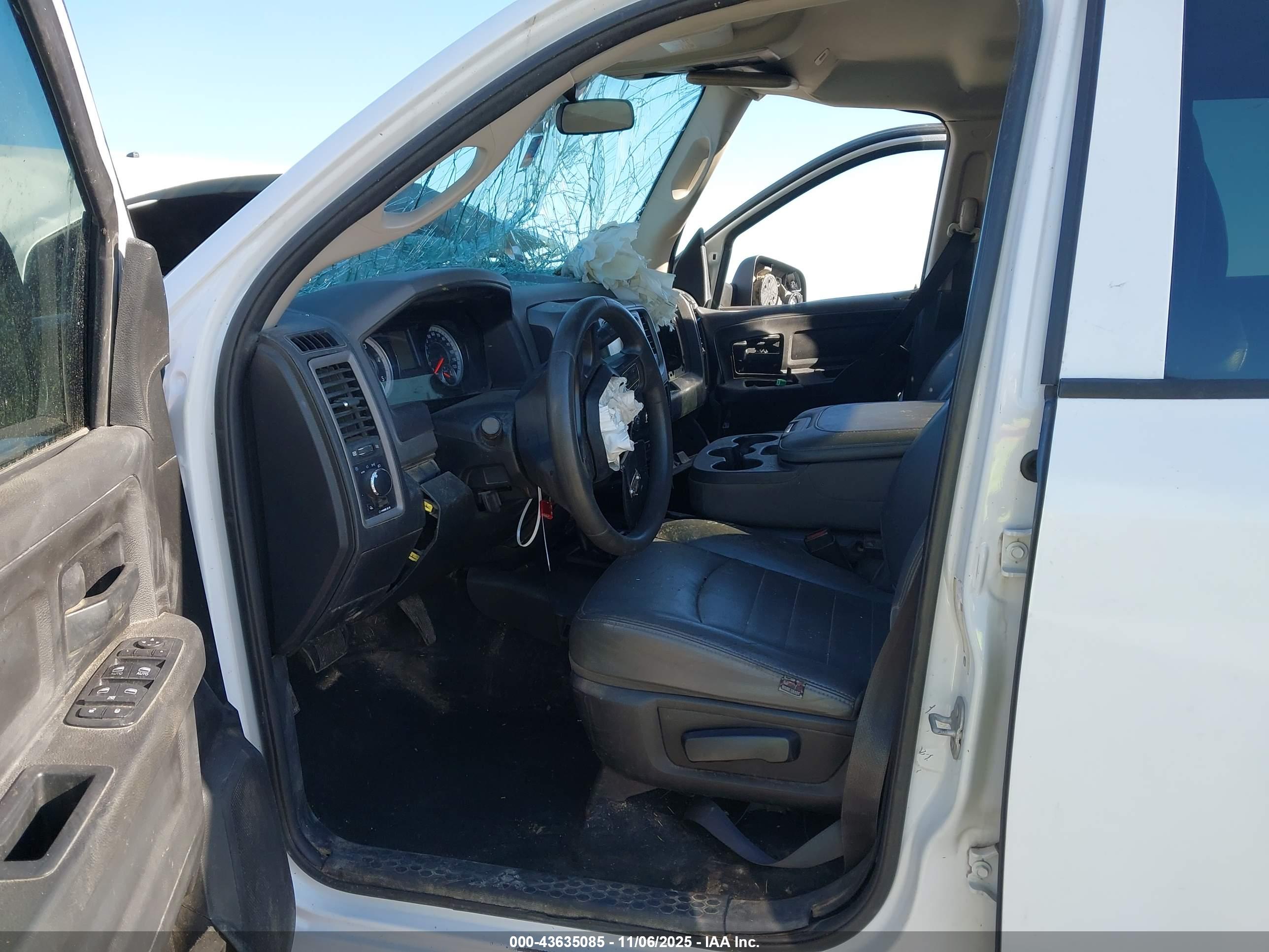 RAM 2500 image 5