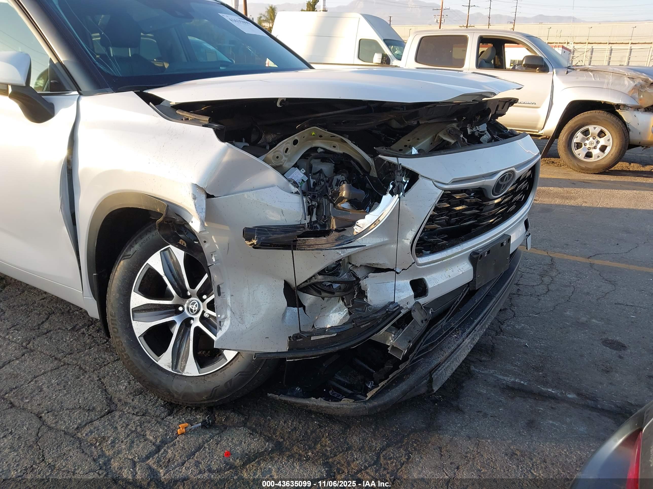 TOYOTA HIGHLANDER image 6