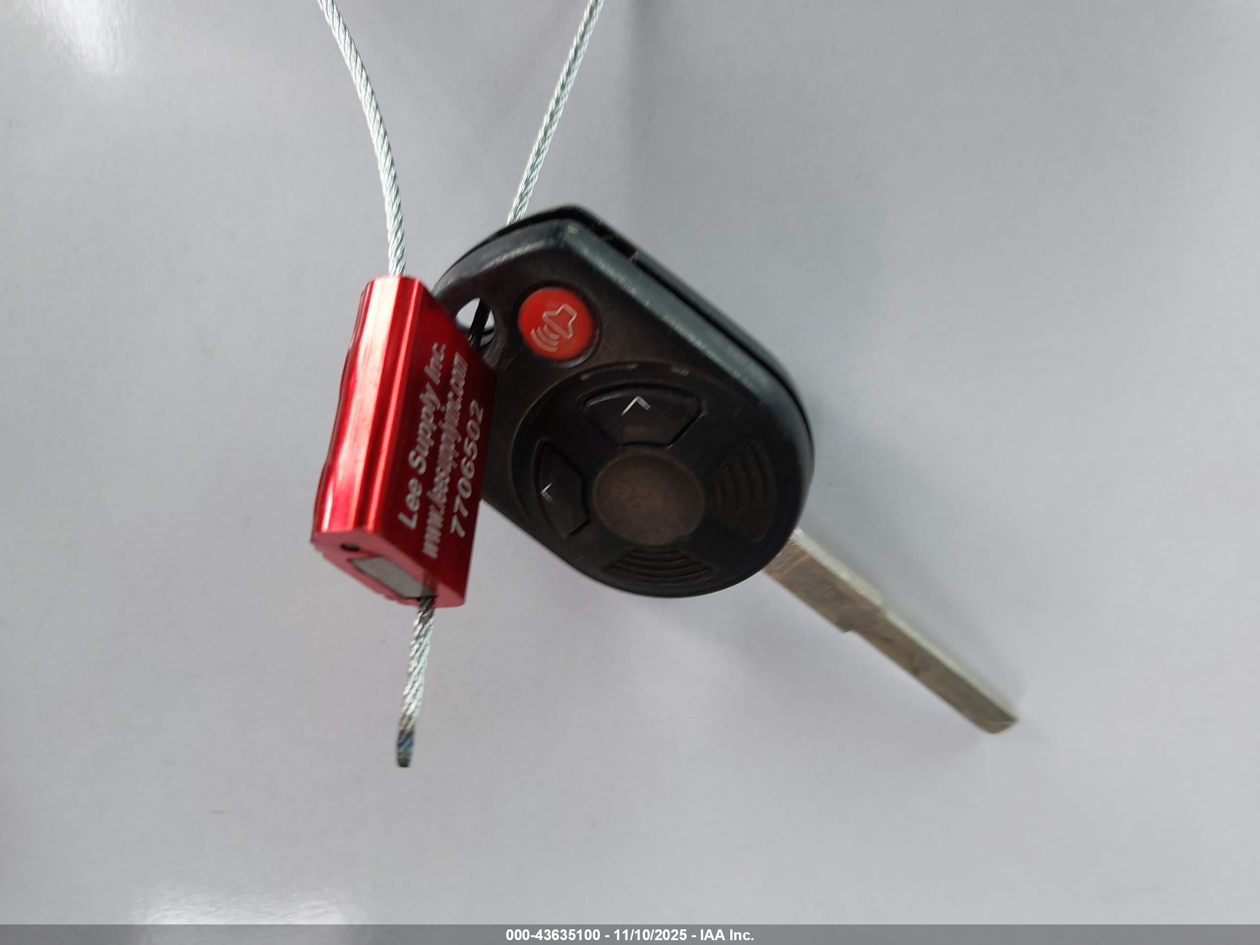 FORD ESCAPE image 11