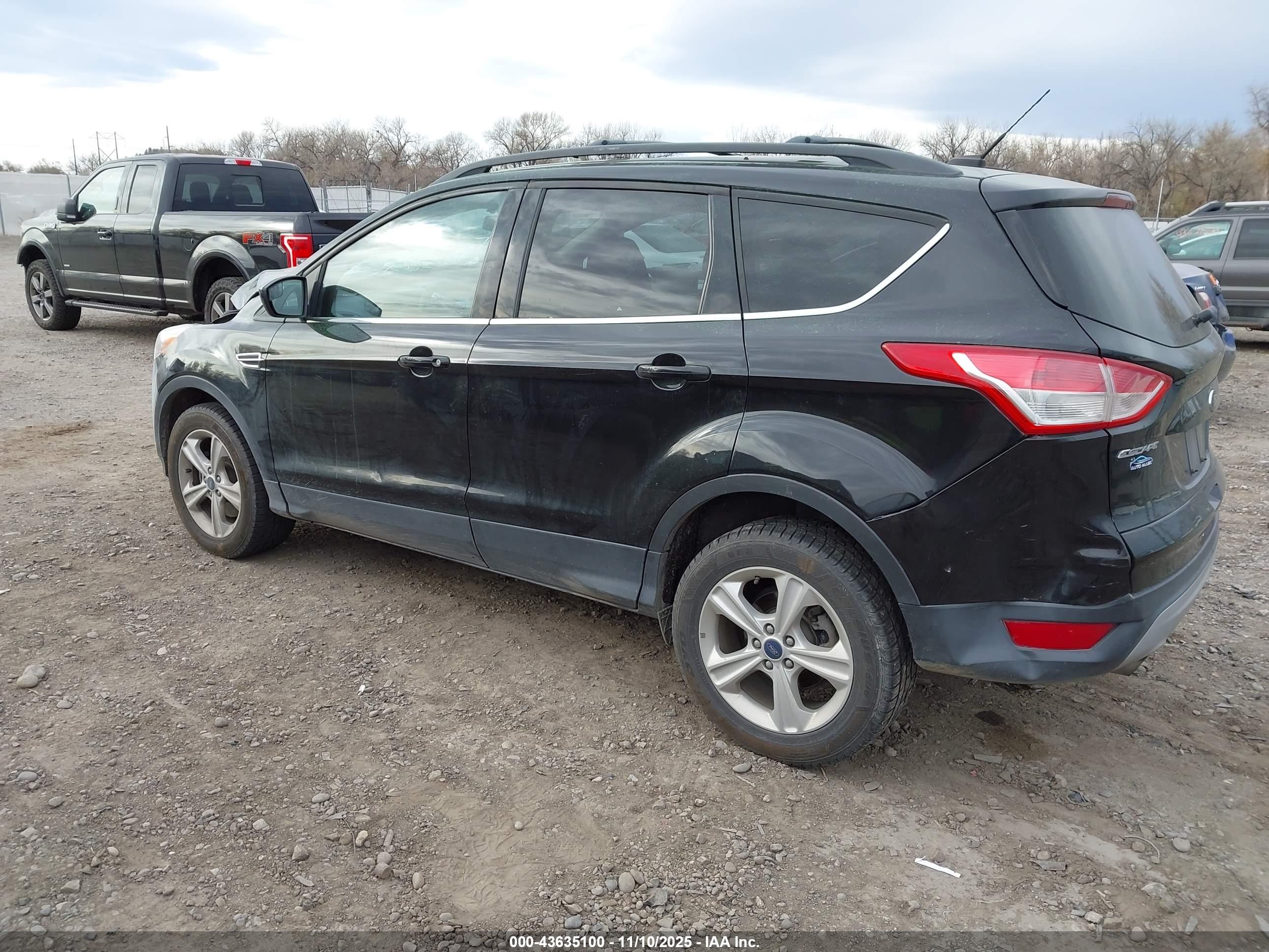 FORD ESCAPE image 3