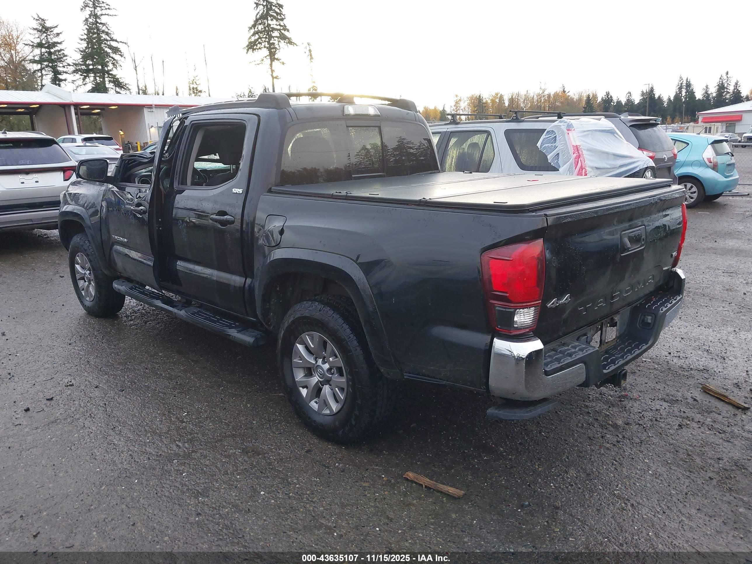 TOYOTA TACOMA image 3