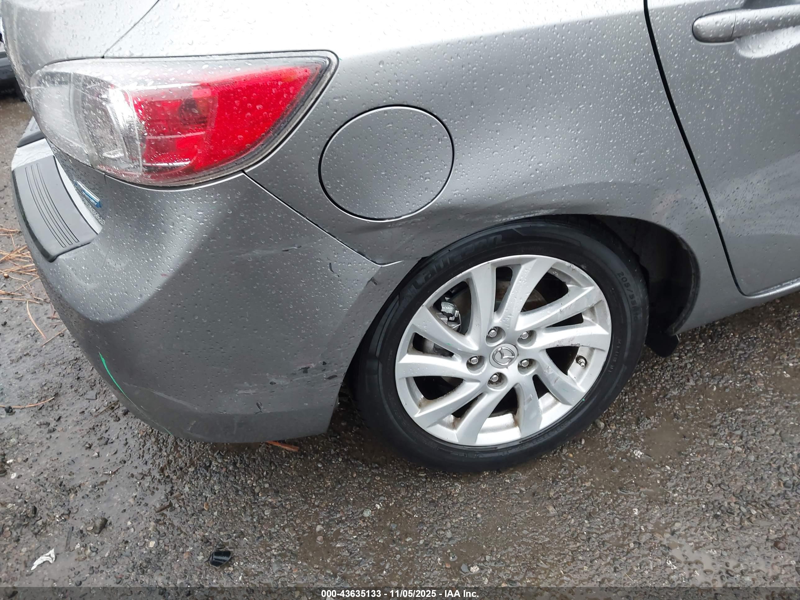 MAZDA MAZDA3 image 6