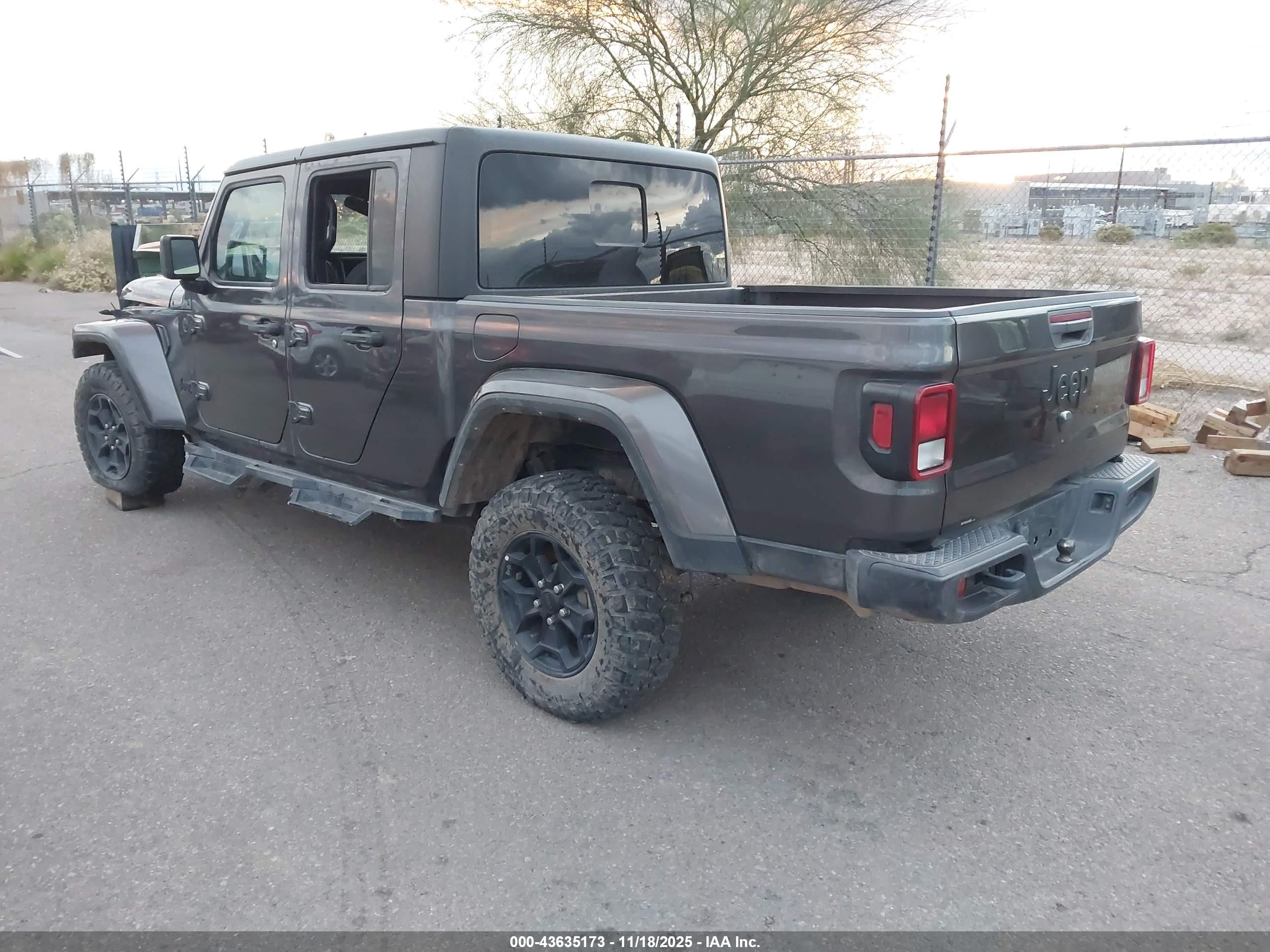 JEEP GLADIATOR image 3