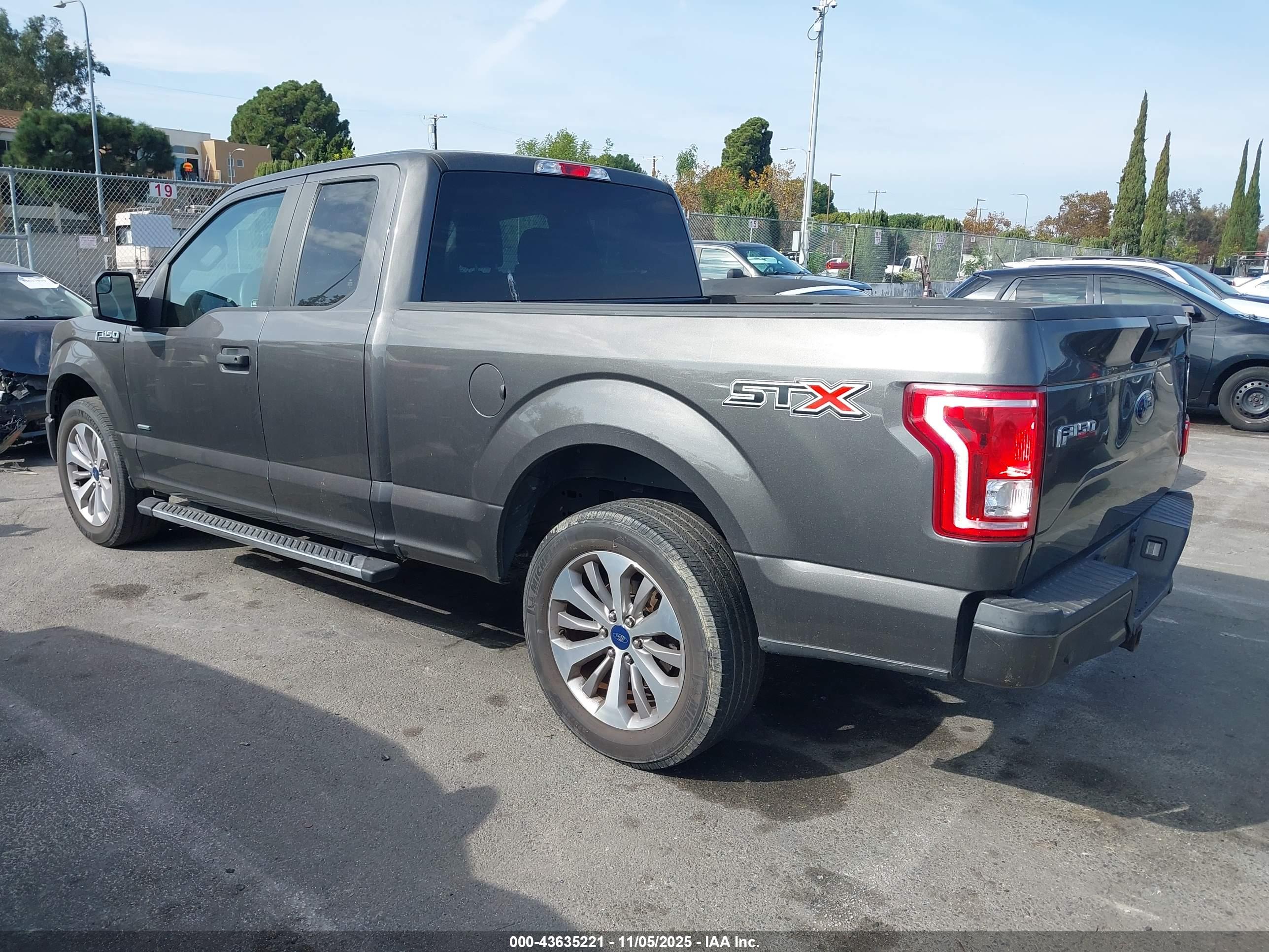 FORD F-150 image 3