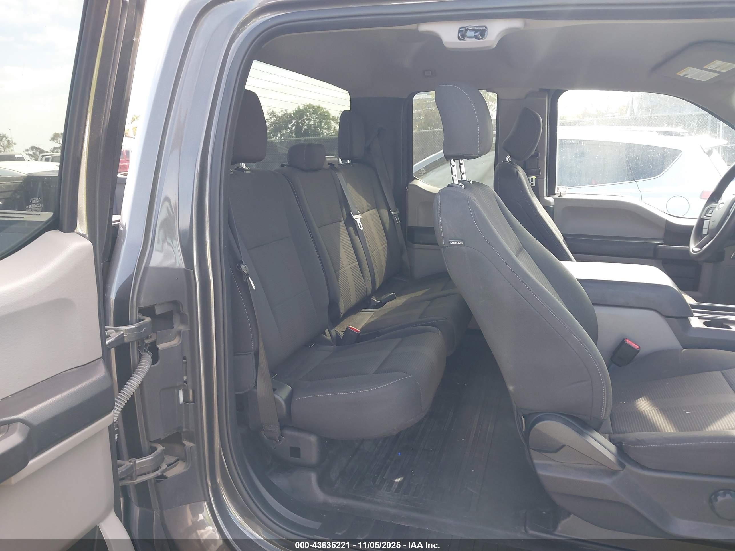 FORD F-150 image 8