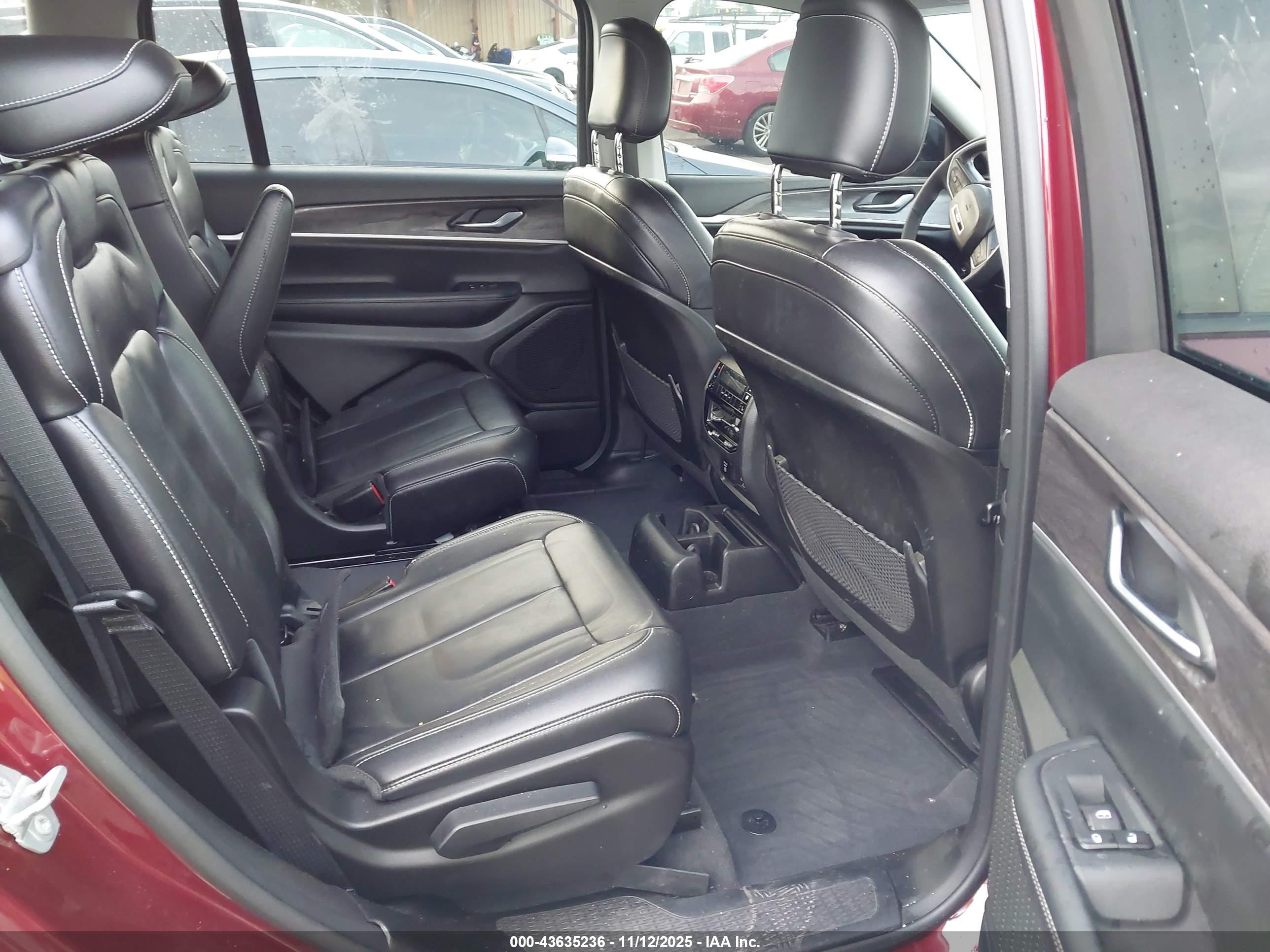 JEEP GRAND image 8
