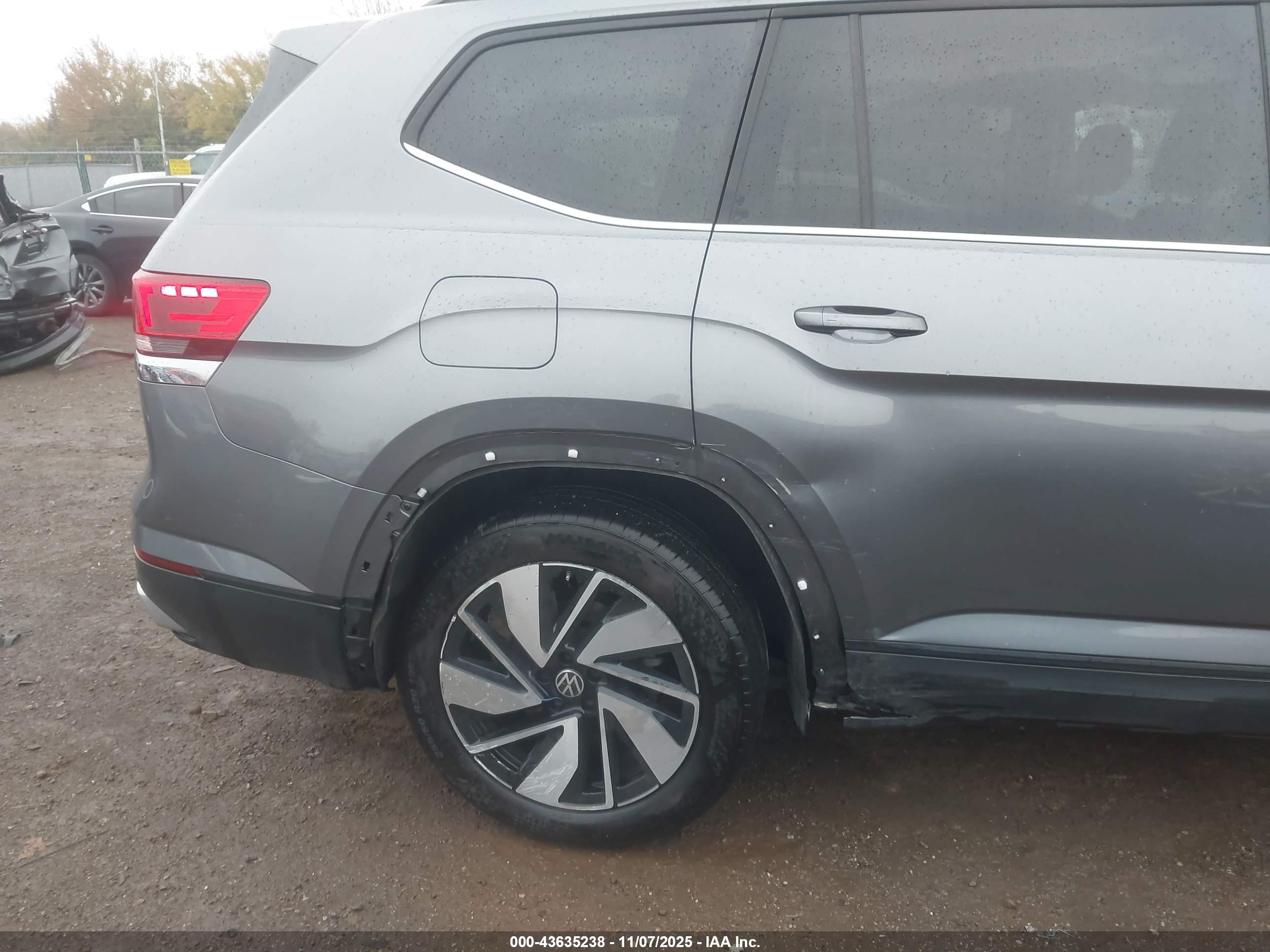 VOLKSWAGEN ATLAS image 6