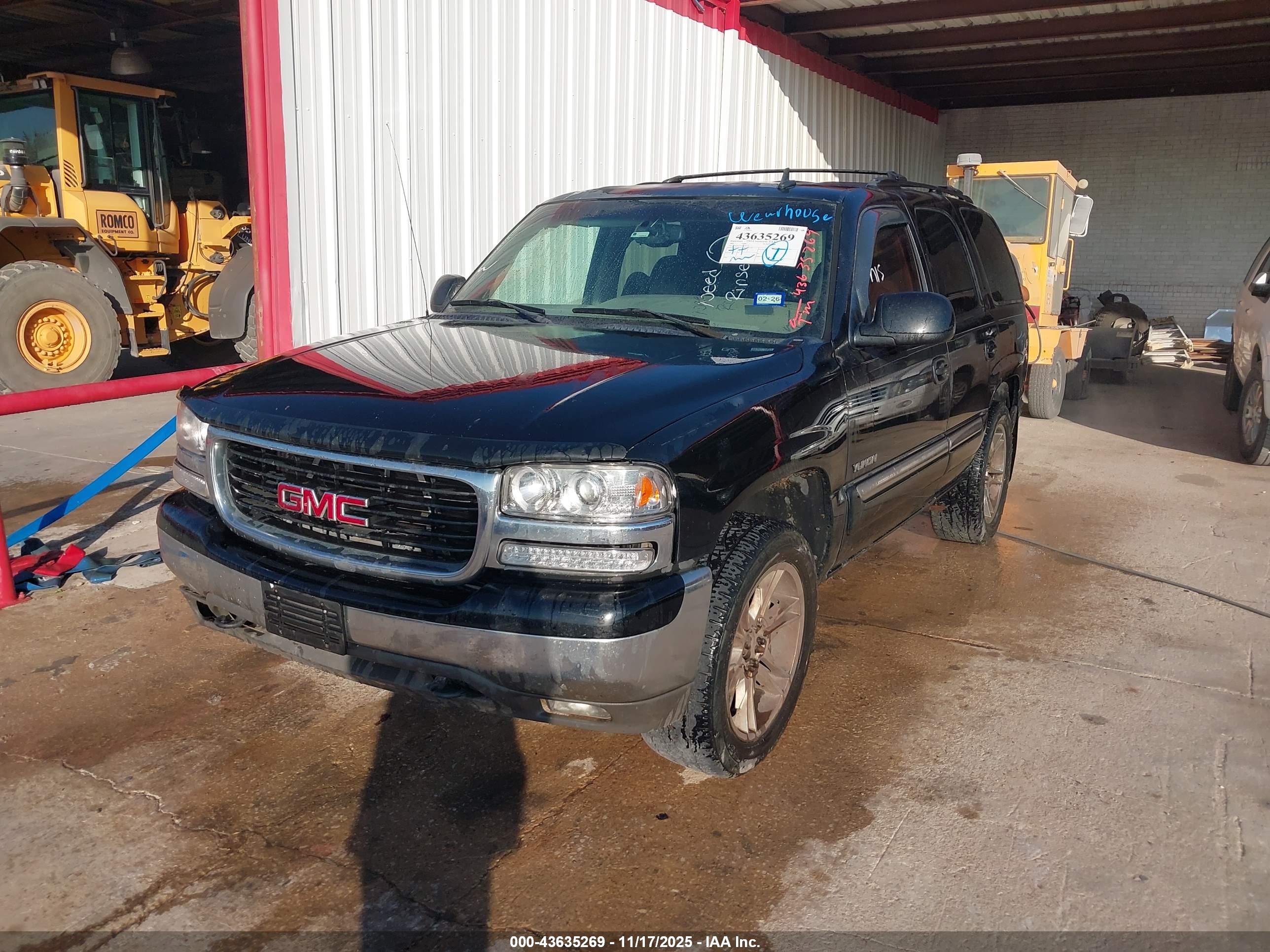 GMC YUKON image 2