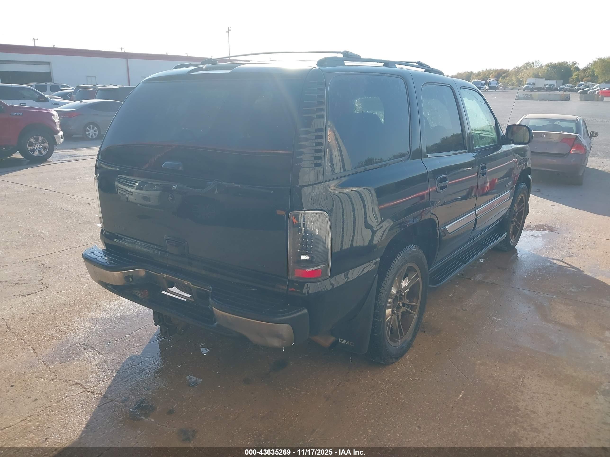 GMC YUKON image 4