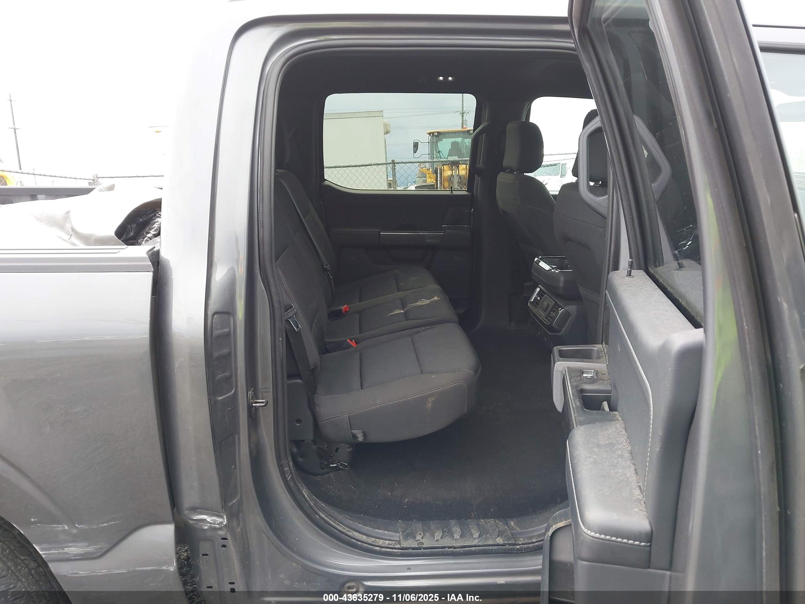 FORD F-150 image 8