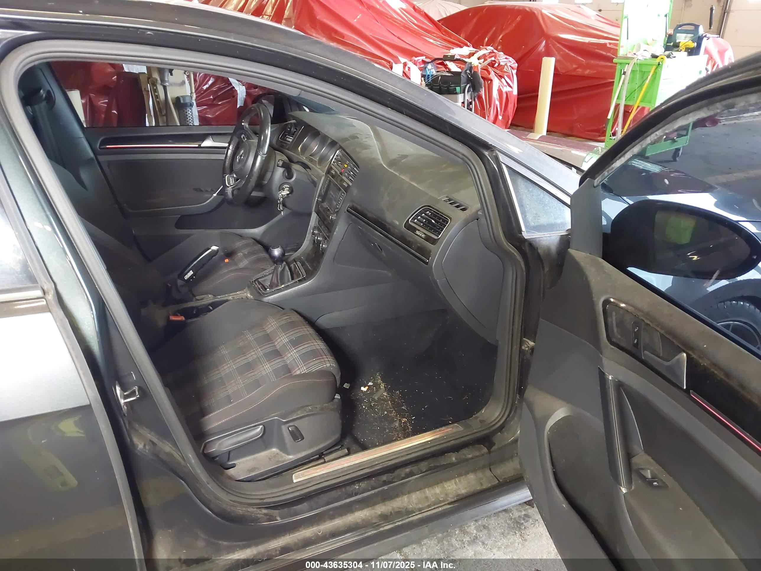 VOLKSWAGEN GOLF image 5